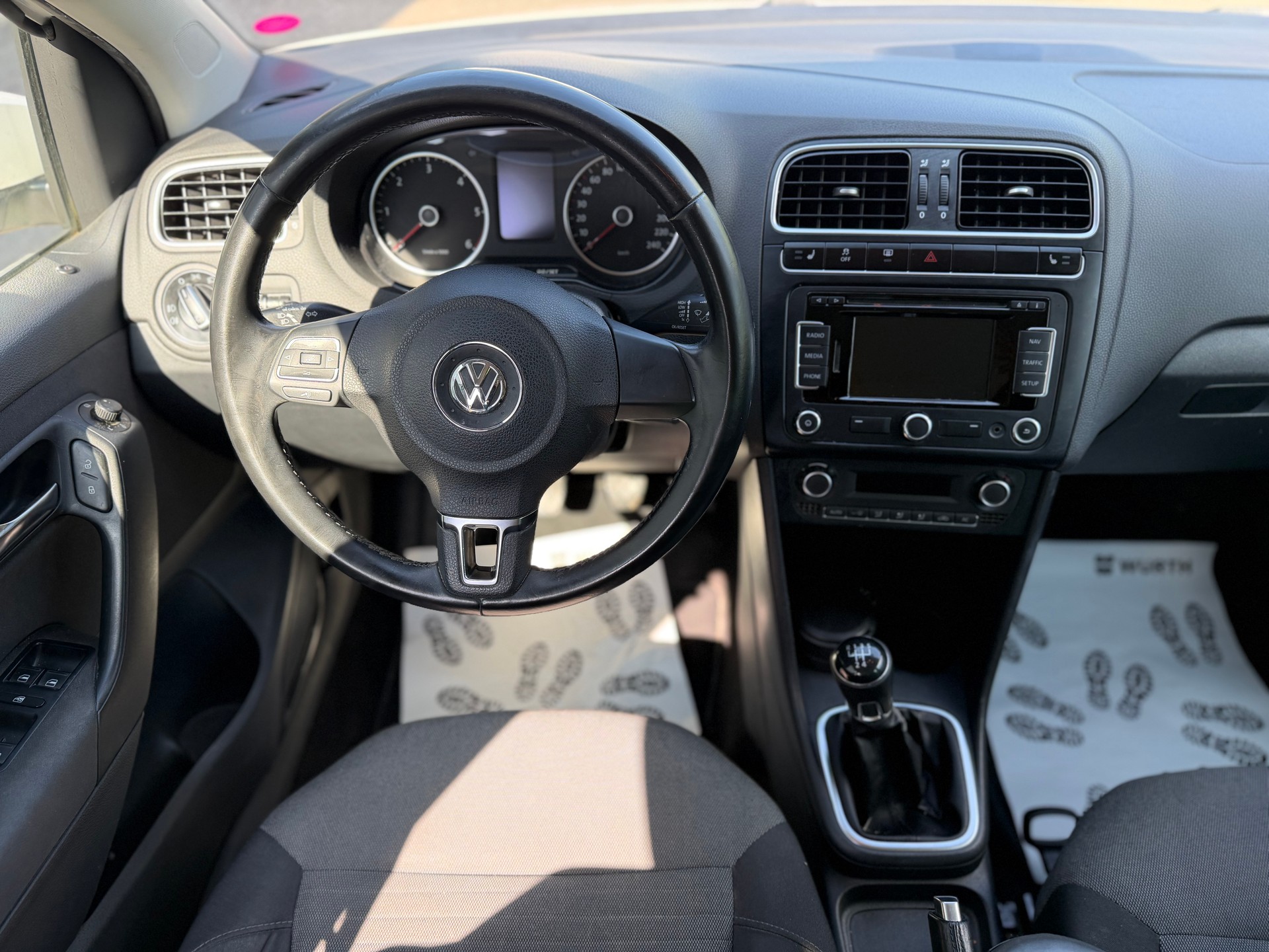 VW Polo 1.6 TDI Highline-image-6