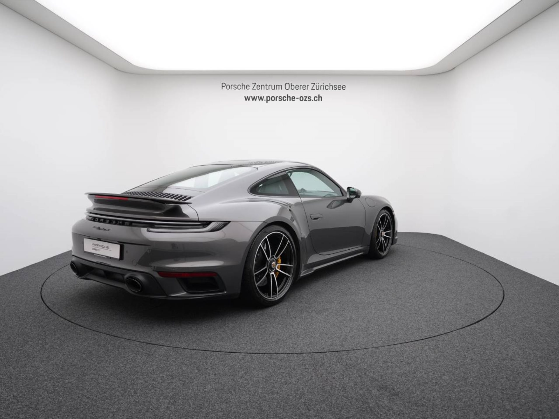 PORSCHE 911 Turbo S-image-6