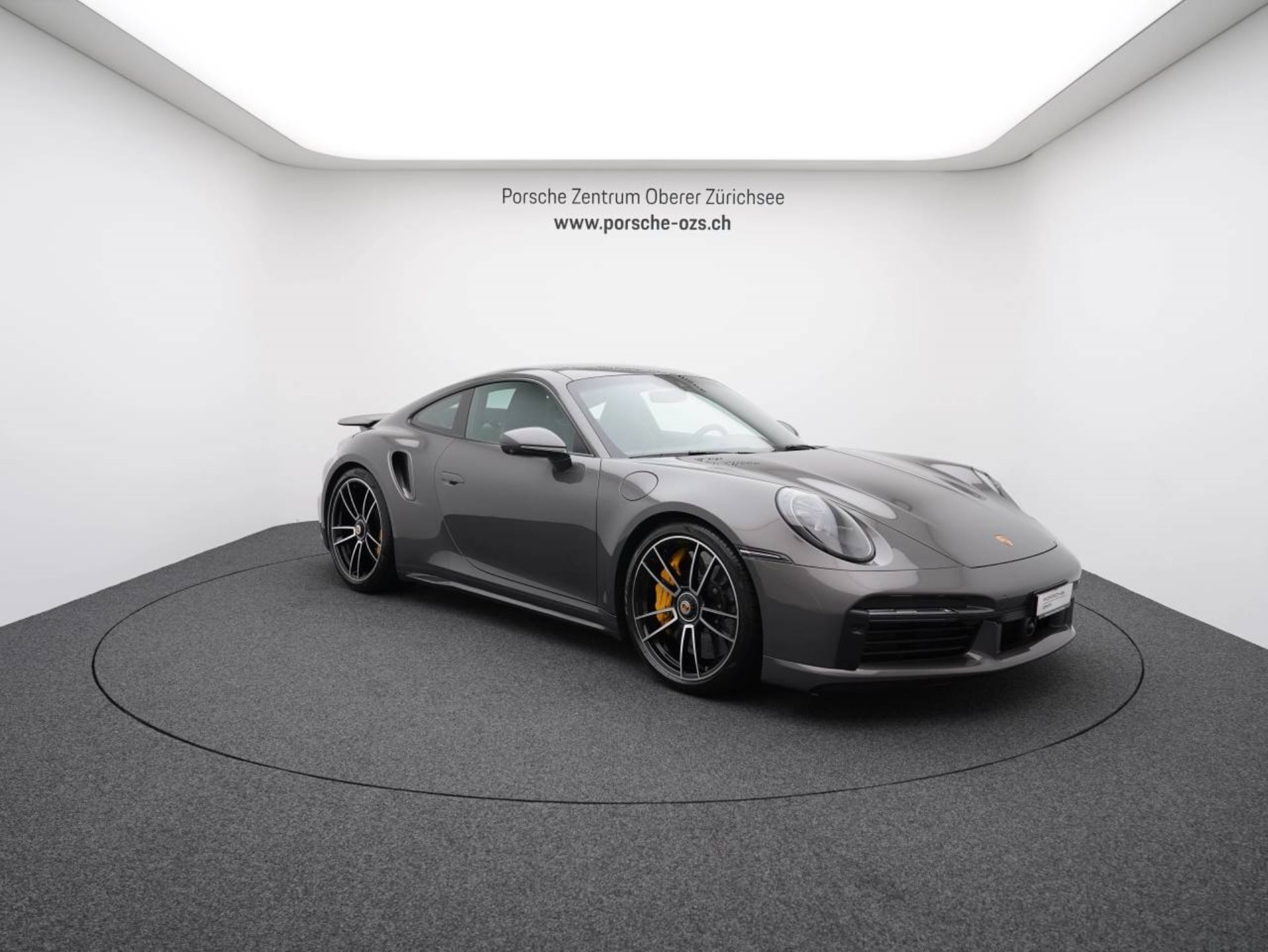 PORSCHE 911 Turbo S-image-8