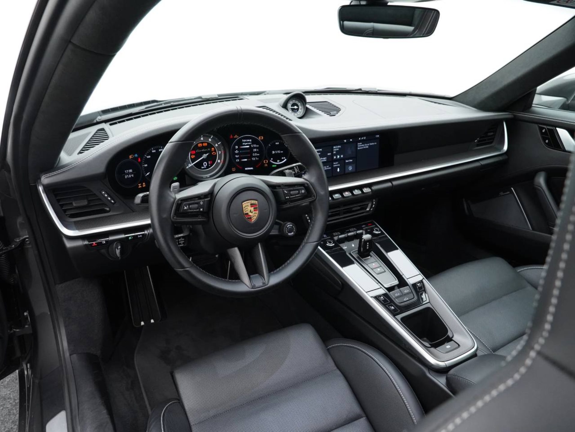 PORSCHE 911 Turbo S-image-14