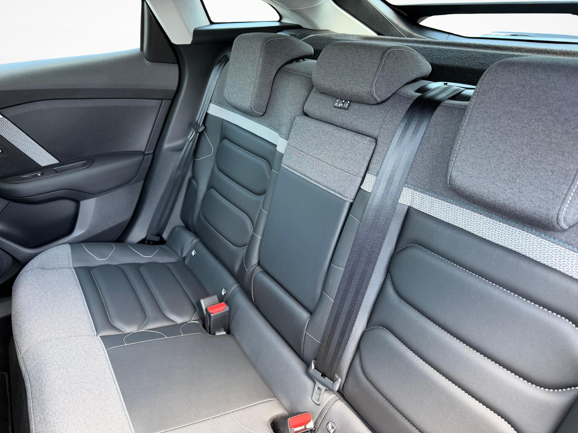 CITROEN C4 1.2 Hybrid Max-image-8