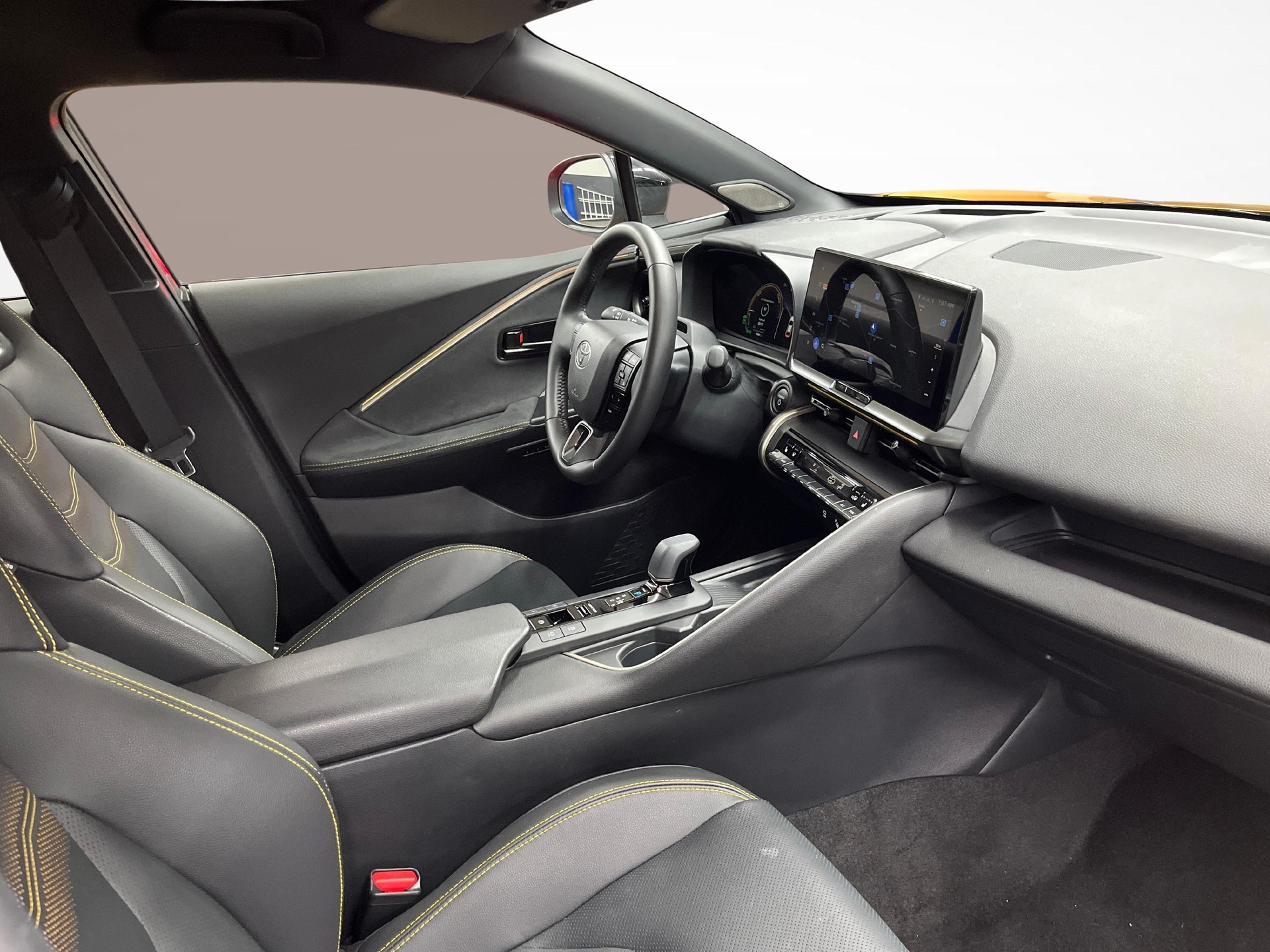 TOYOTA C-HR 2.0 PHEV Style Premiere-image-9
