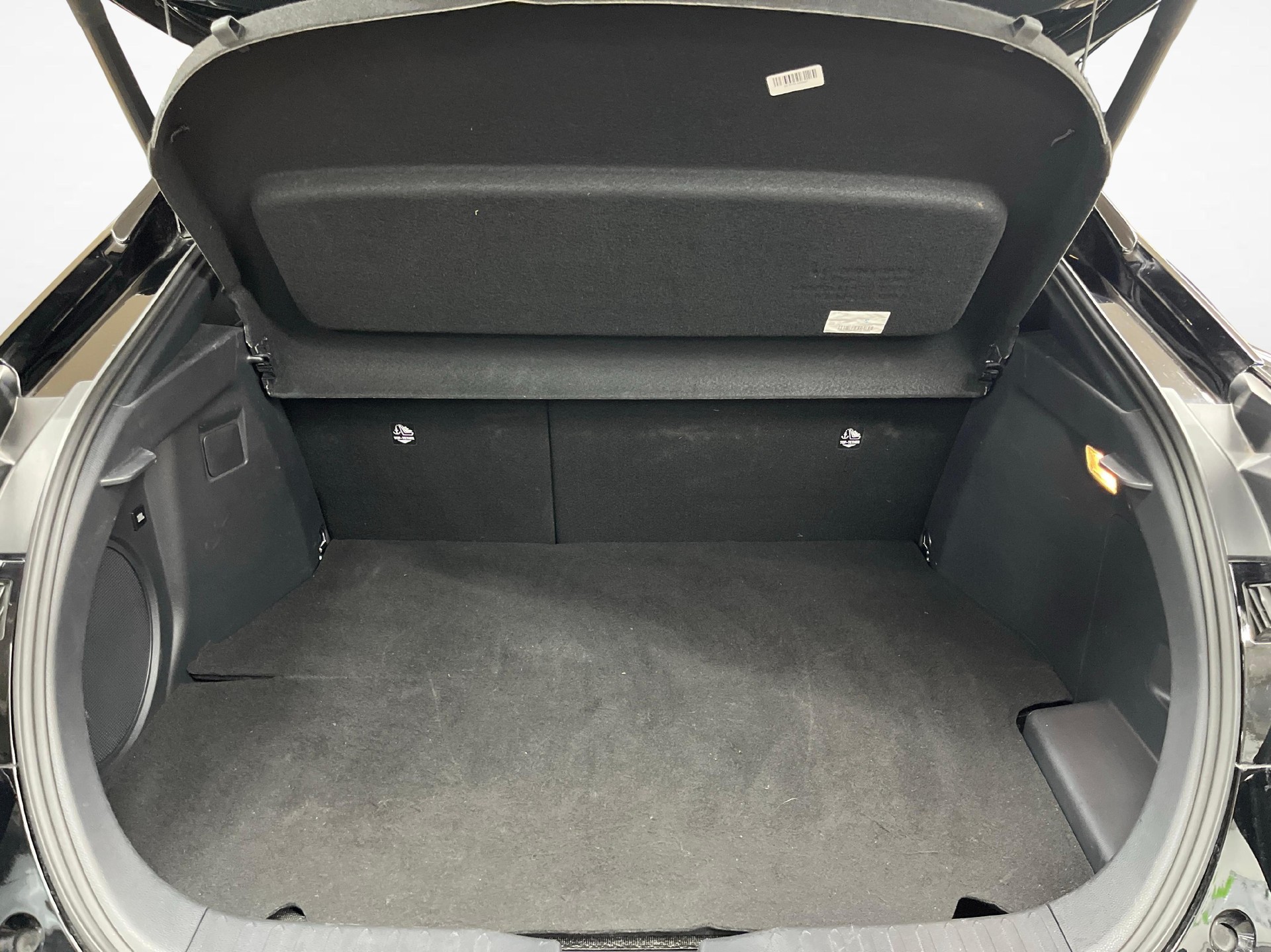TOYOTA C-HR 2.0 PHEV Style Premiere-image-11