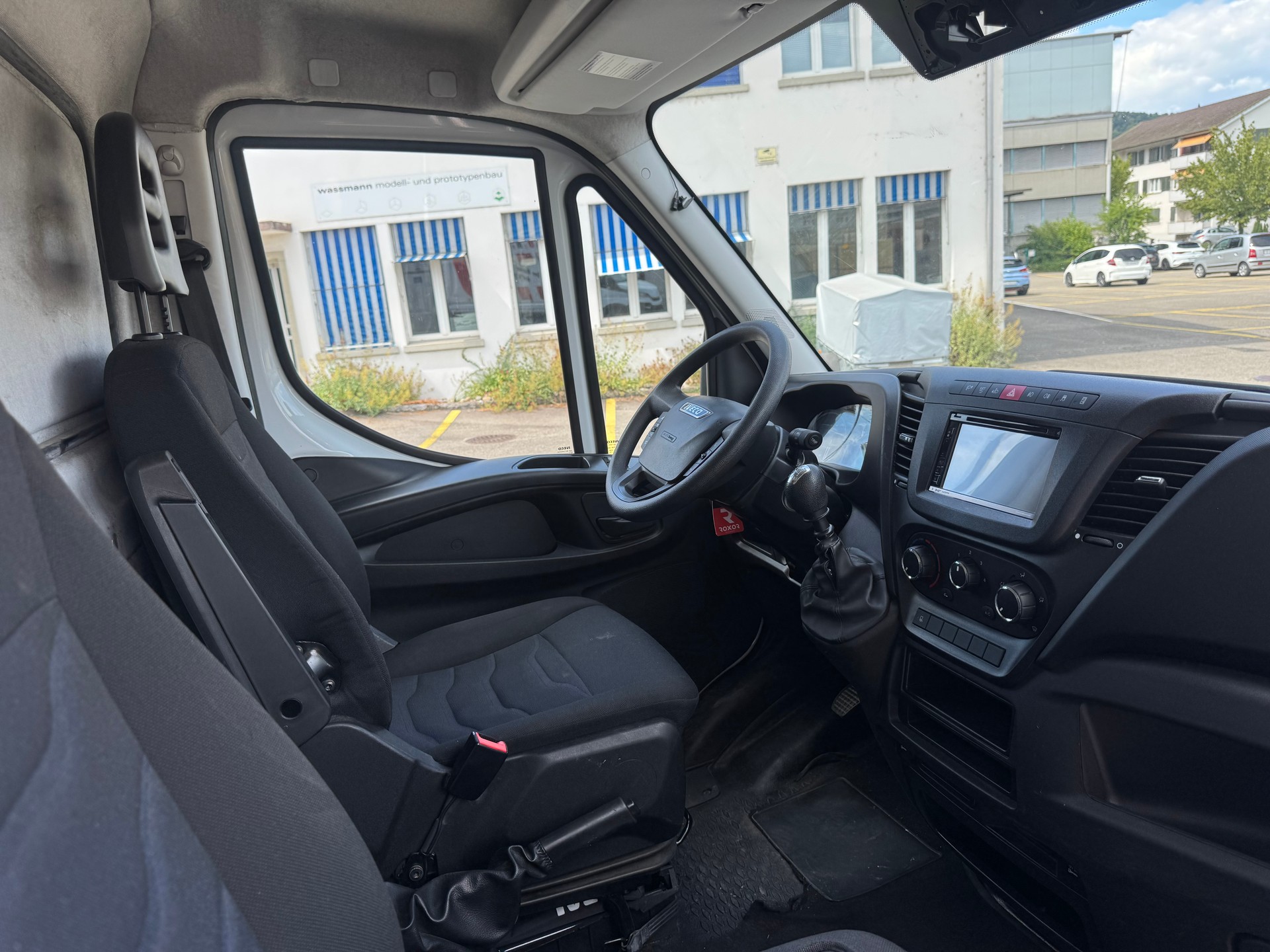 IVECO 35 S 16-image-10