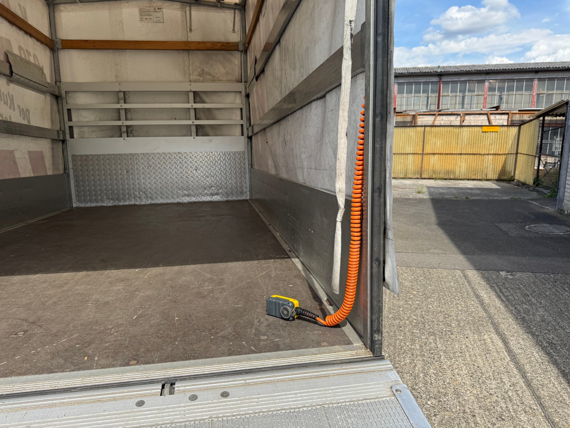 IVECO 35 S 16-image-13