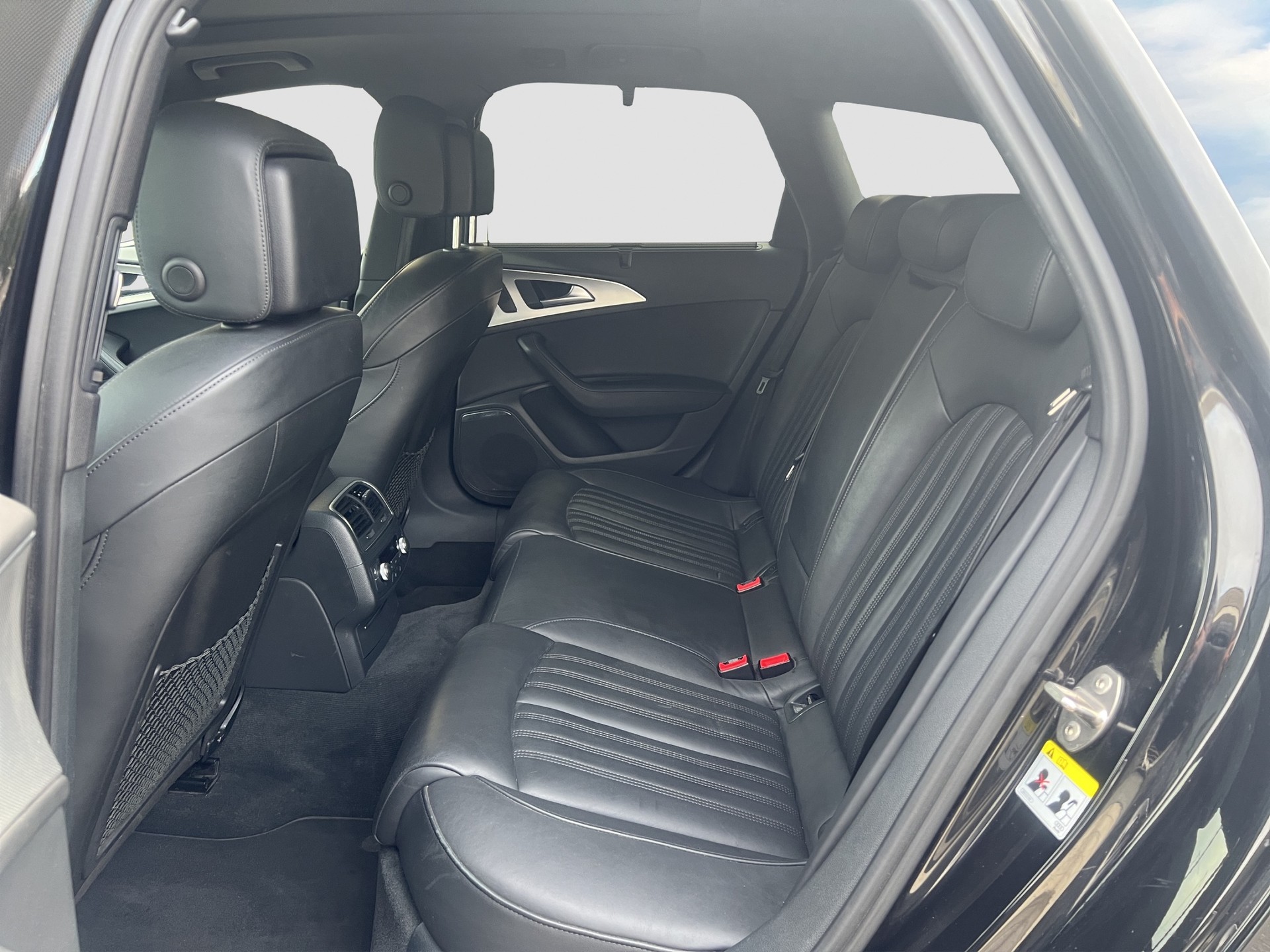 AUDI A6 Avant 3.0 TDI V6 quattro S-tronic-image-10