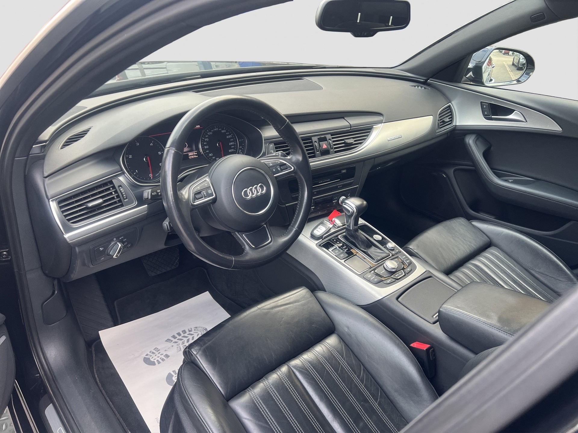 AUDI A6 Avant 3.0 TDI V6 quattro S-tronic-image-9