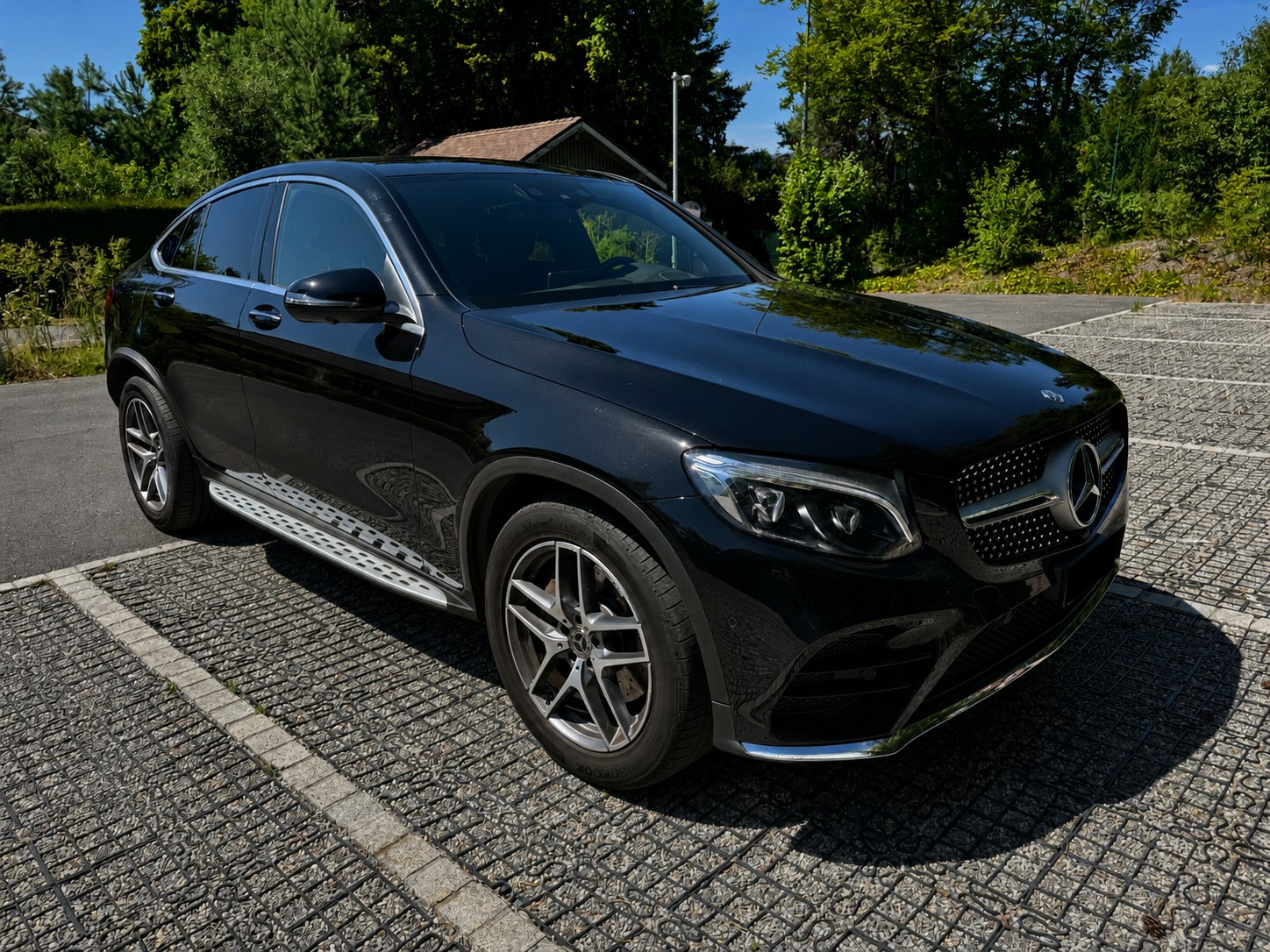 MERCEDES-BENZ GLC 250 AMG Line 4m-image-1