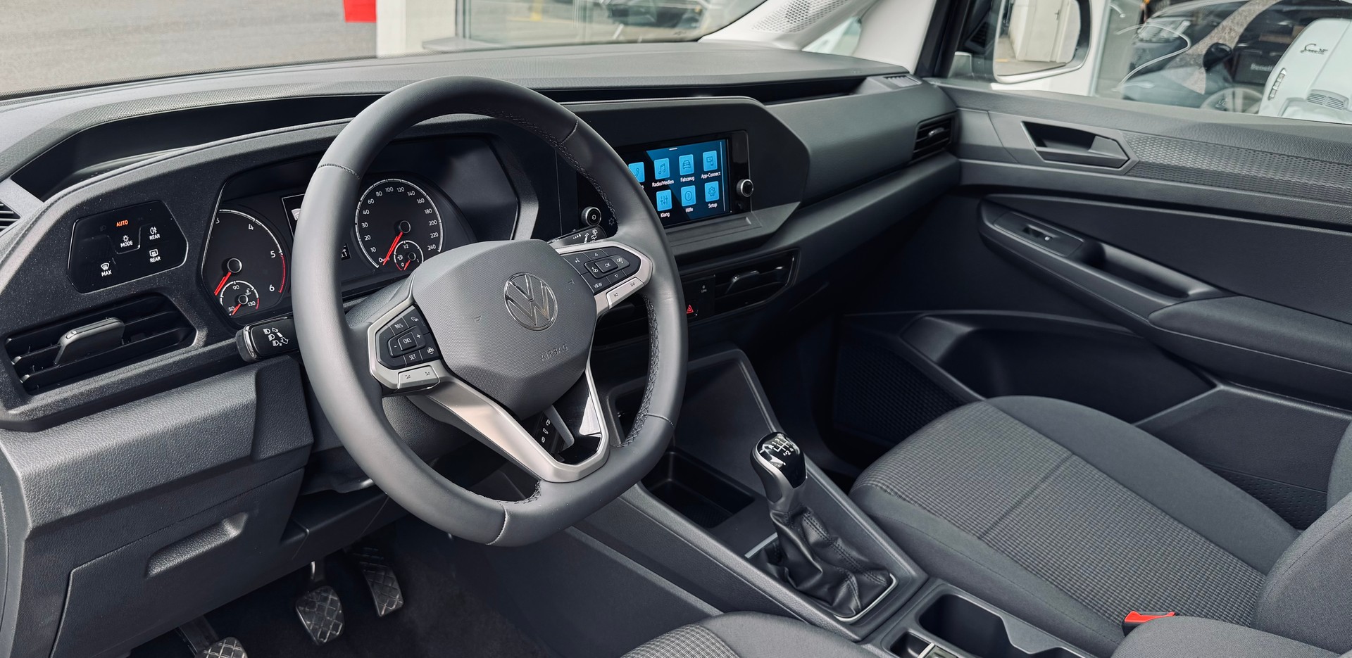 VW Caddy 2.0 TDI 4Motion-image-8