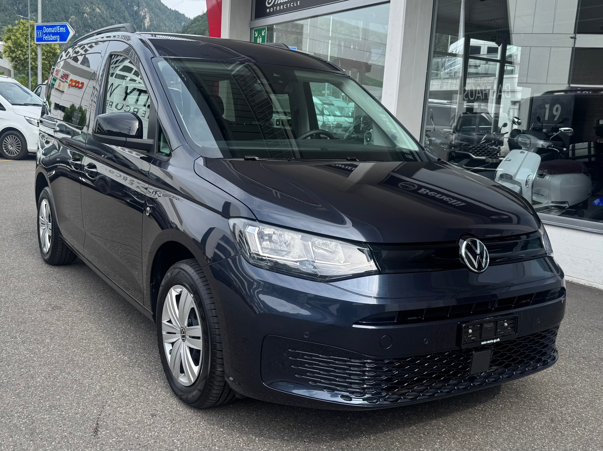 VW Caddy 2.0 TDI 4Motion-image-0