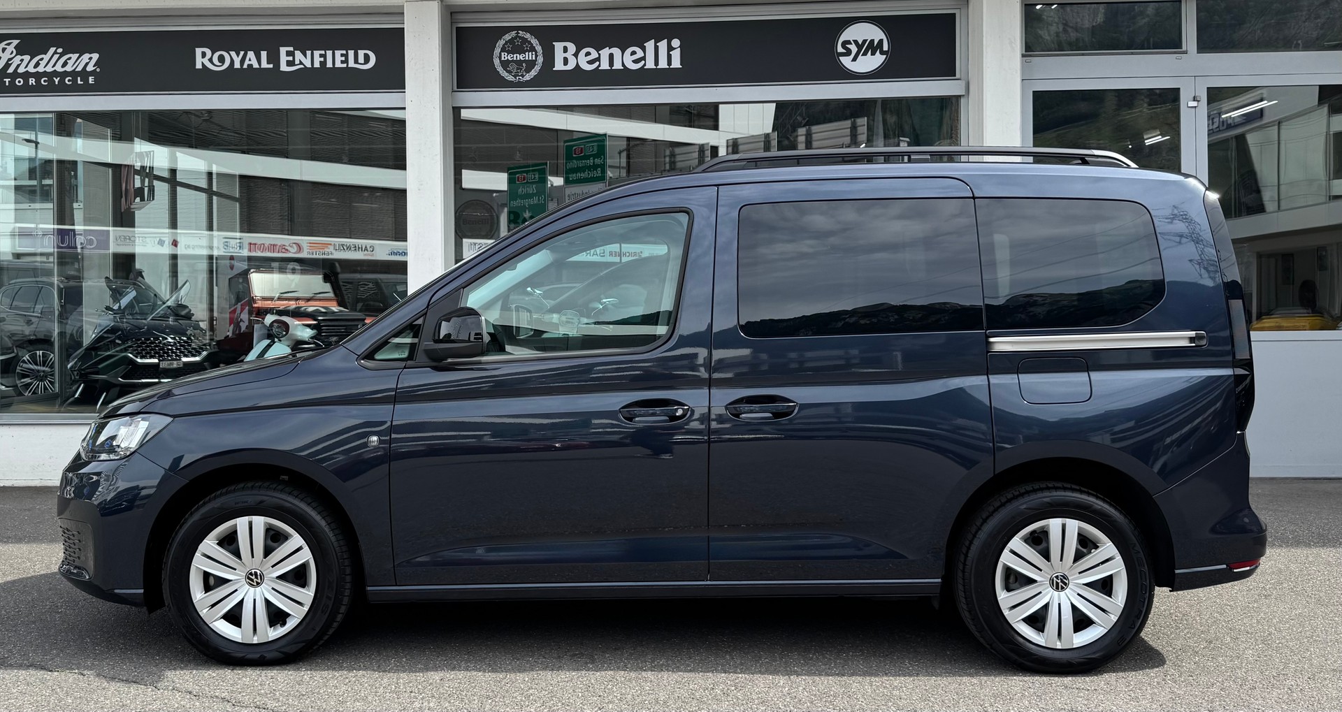 VW Caddy 2.0 TDI 4Motion-image-4
