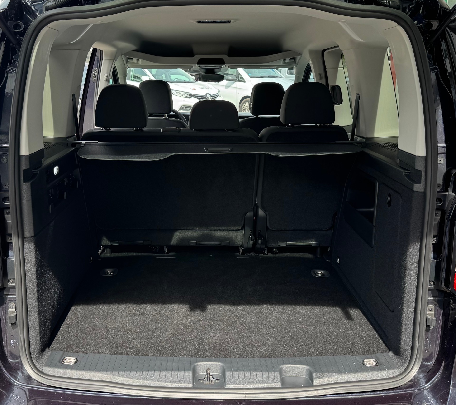 VW Caddy 2.0 TDI 4Motion-image-11