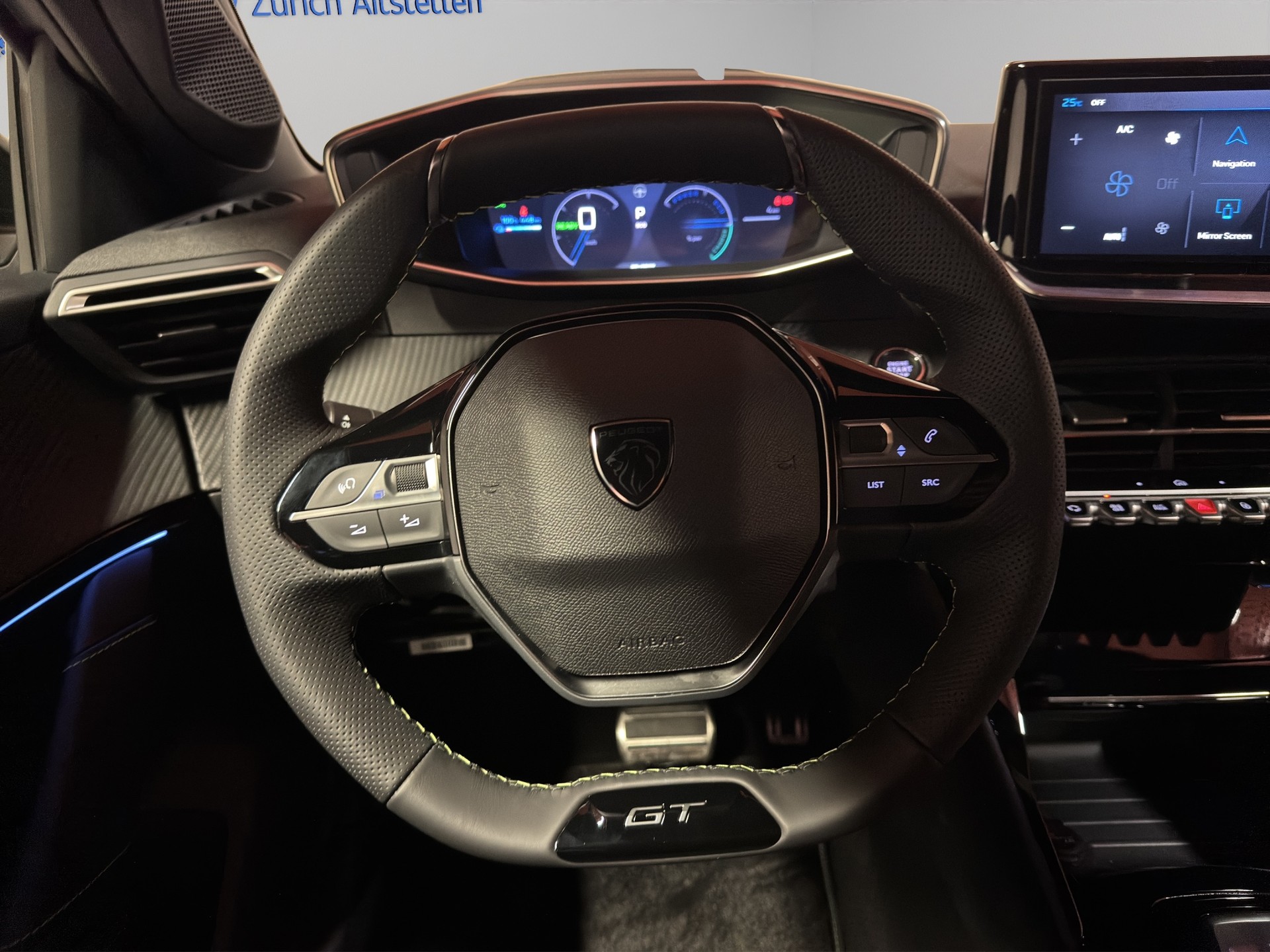 PEUGEOT 208 e-GT-image-8