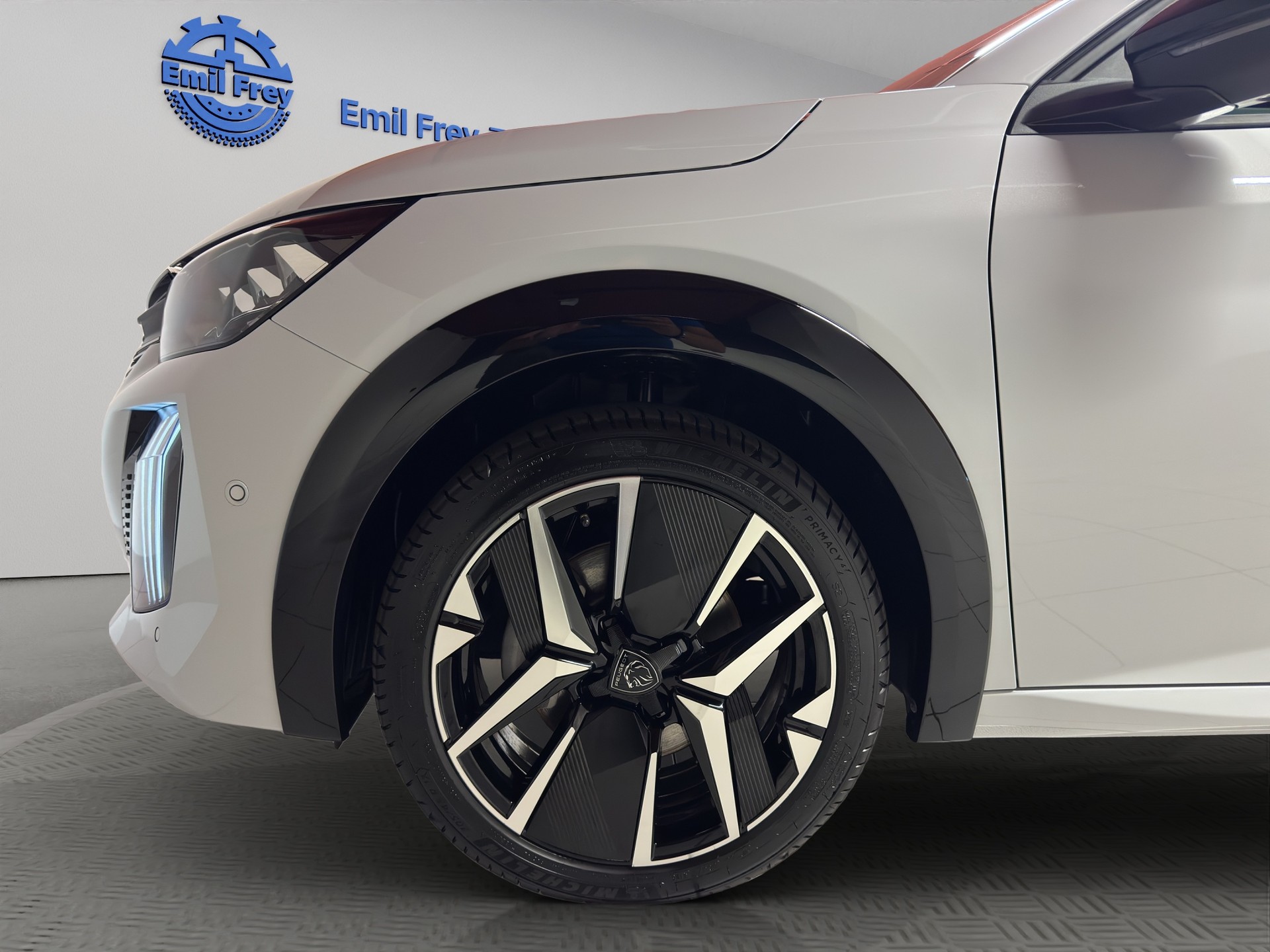 PEUGEOT 208 e-GT-image-6