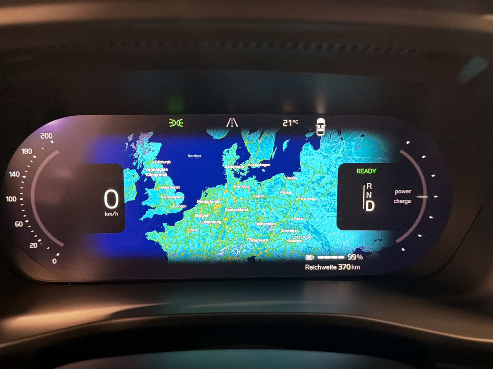 VOLVO XC40 P8 Twin Ultimate AWD-image-11