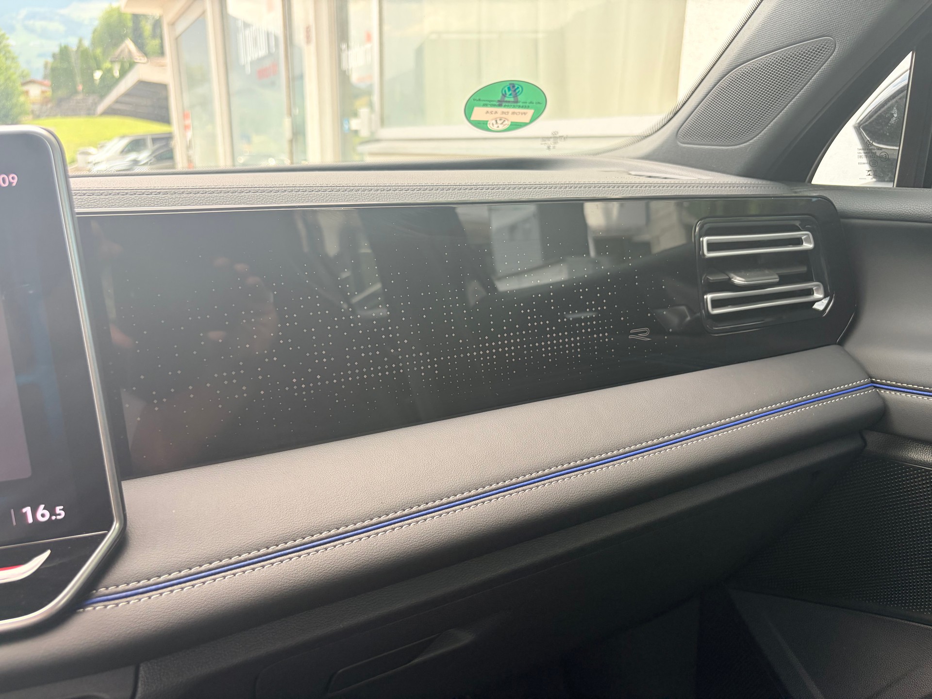 VW Tiguan 2.0 TSI R-Line DSG 4motion-image-15