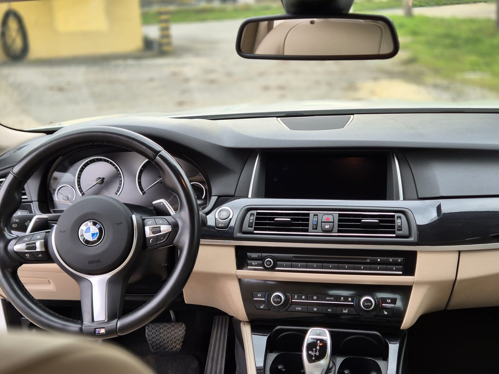 BMW 535i xDrive-image-4