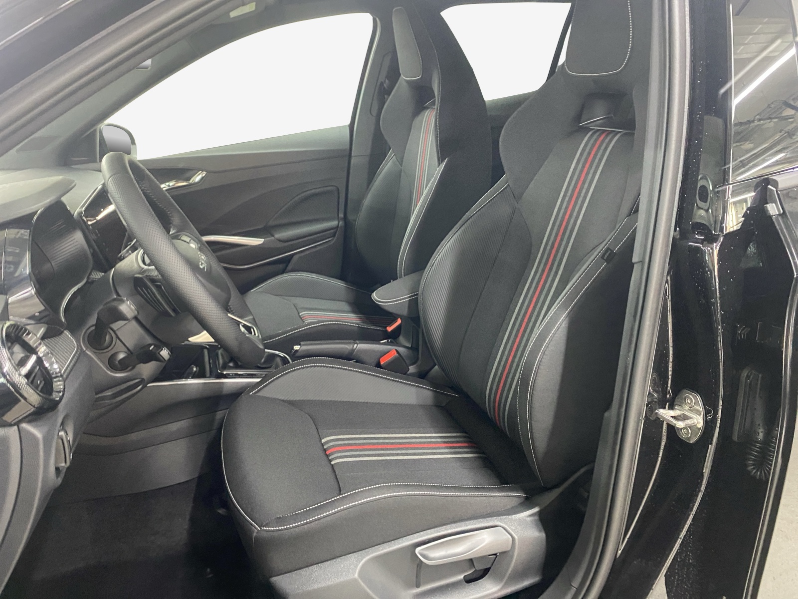SKODA Fabia 1.5 TSI 130 DSG-image-7