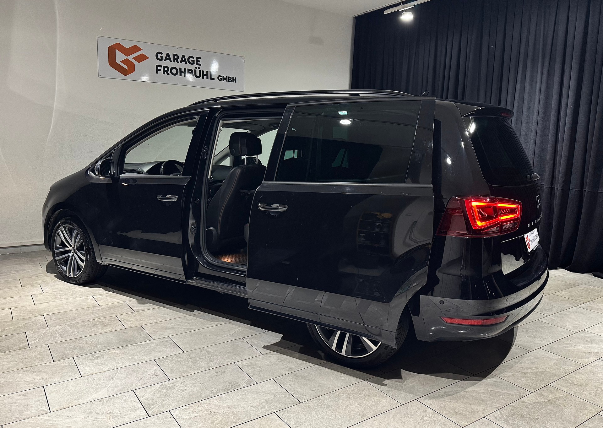 SEAT Alhambra 2.0 TSI FR Line DSG | 7Sitzer | AHK 2200Kg |-image-6