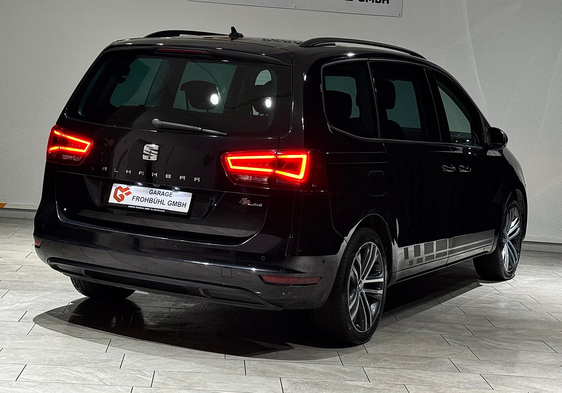 SEAT Alhambra 2.0 TSI FR Line DSG | 7Sitzer | AHK 2200Kg |-image-3