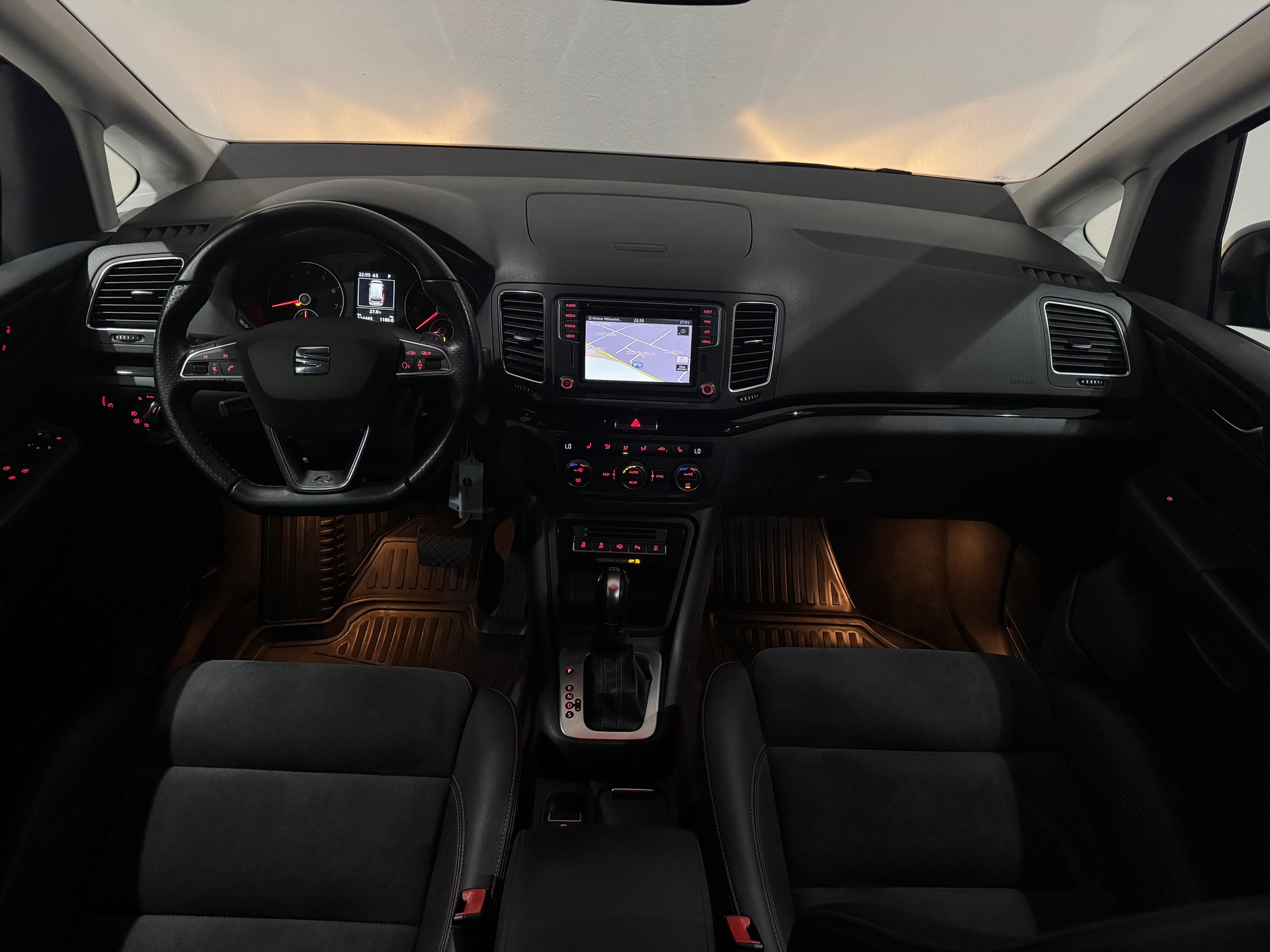 SEAT Alhambra 2.0 TSI FR Line DSG | 7Sitzer | AHK 2200Kg |-image-13