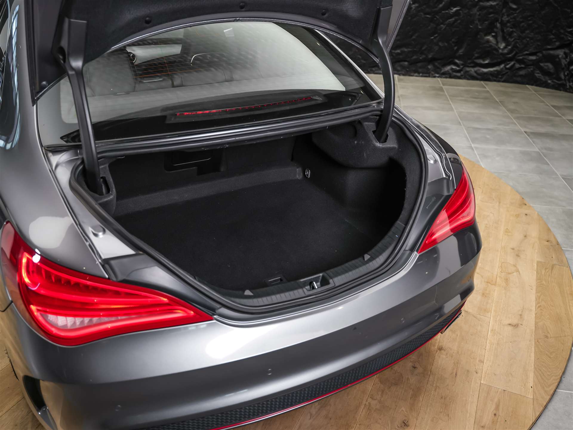MERCEDES-BENZ CLA 250 Sport 7G-DCT 4Matic *CH Auto*Sitzheizung*Rückfahrkamera*-image-37