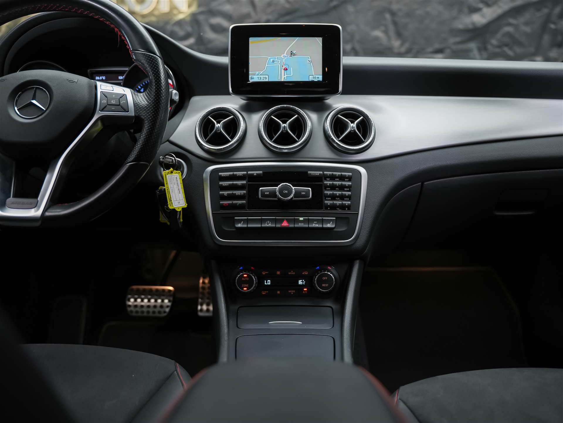 MERCEDES-BENZ CLA 250 Sport 7G-DCT 4Matic *CH Auto*Sitzheizung*Rückfahrkamera*-image-18