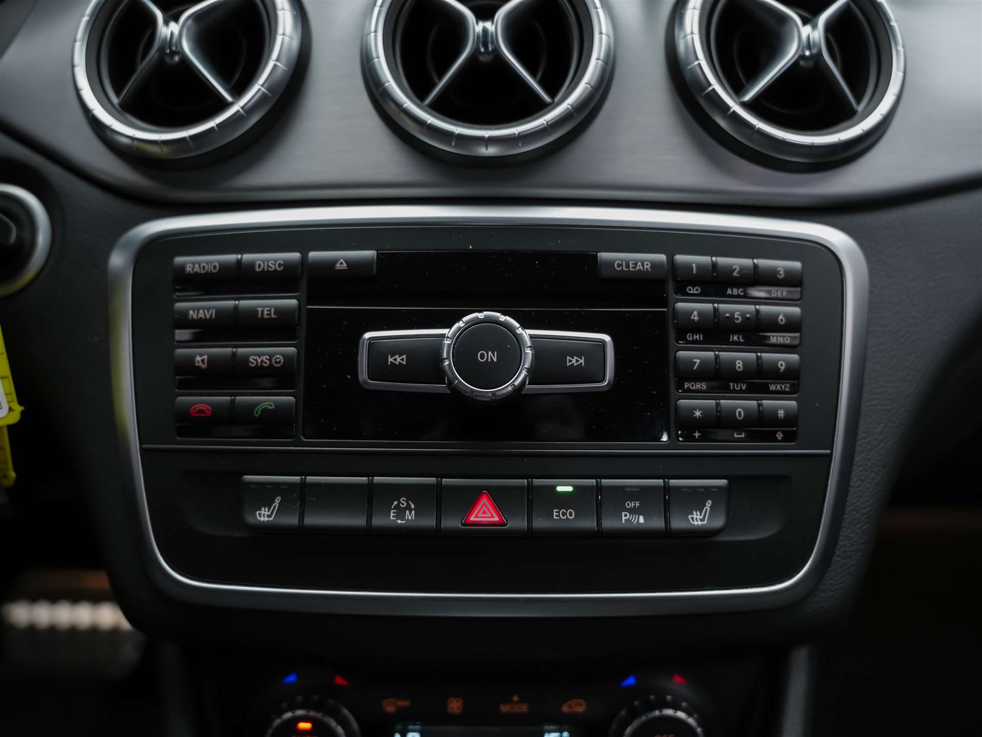 MERCEDES-BENZ CLA 250 Sport 7G-DCT 4Matic *CH Auto*Sitzheizung*Rückfahrkamera*-image-21