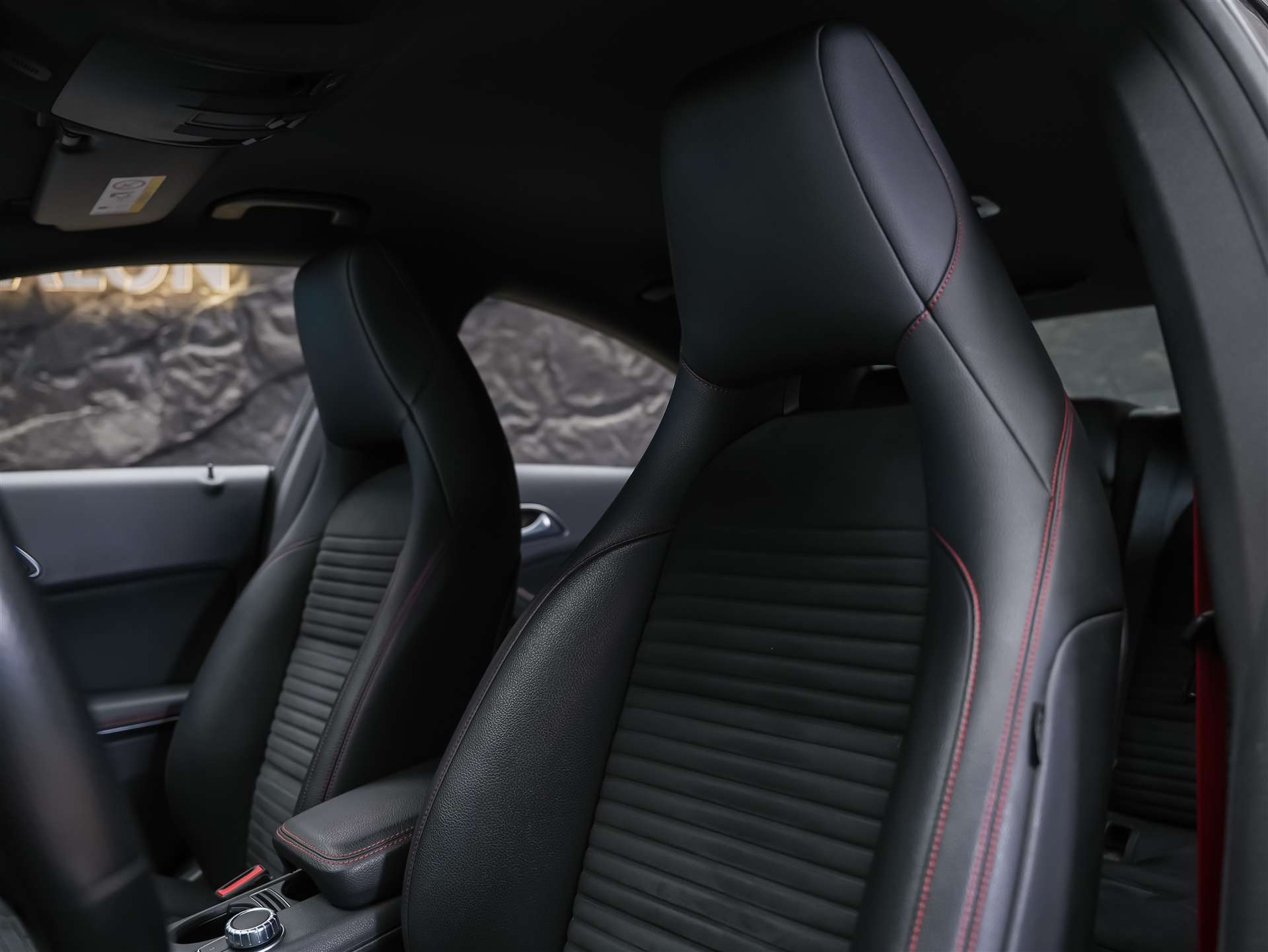 MERCEDES-BENZ CLA 250 Sport 7G-DCT 4Matic *CH Auto*Sitzheizung*Rückfahrkamera*-image-9