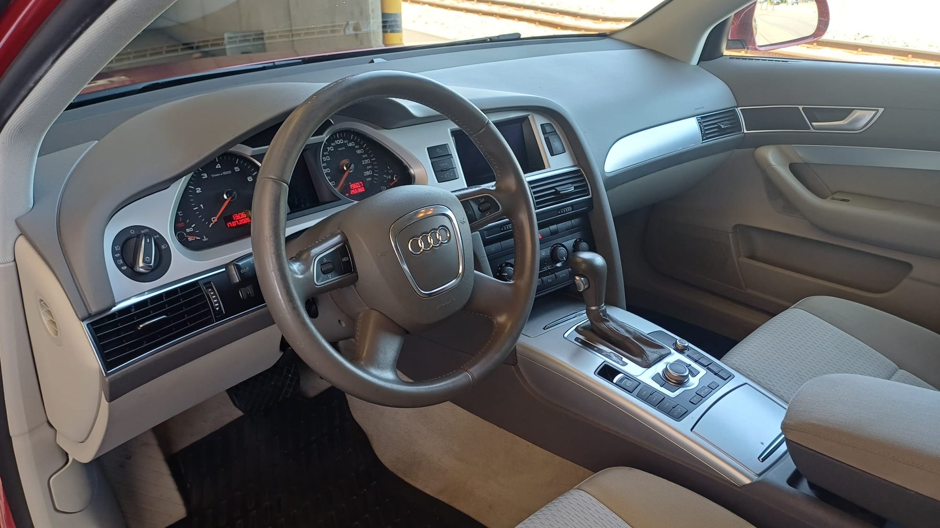 AUDI A6 Limousine 2.8 V6 FSI multitronic-image-8