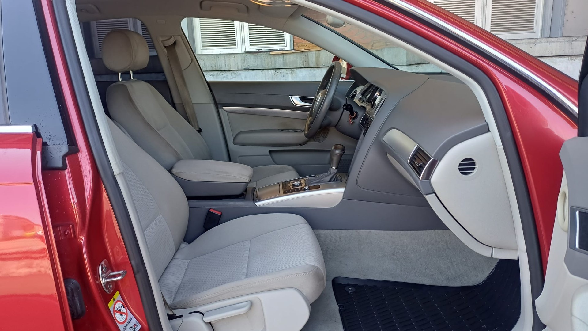 AUDI A6 Limousine 2.8 V6 FSI multitronic-image-9