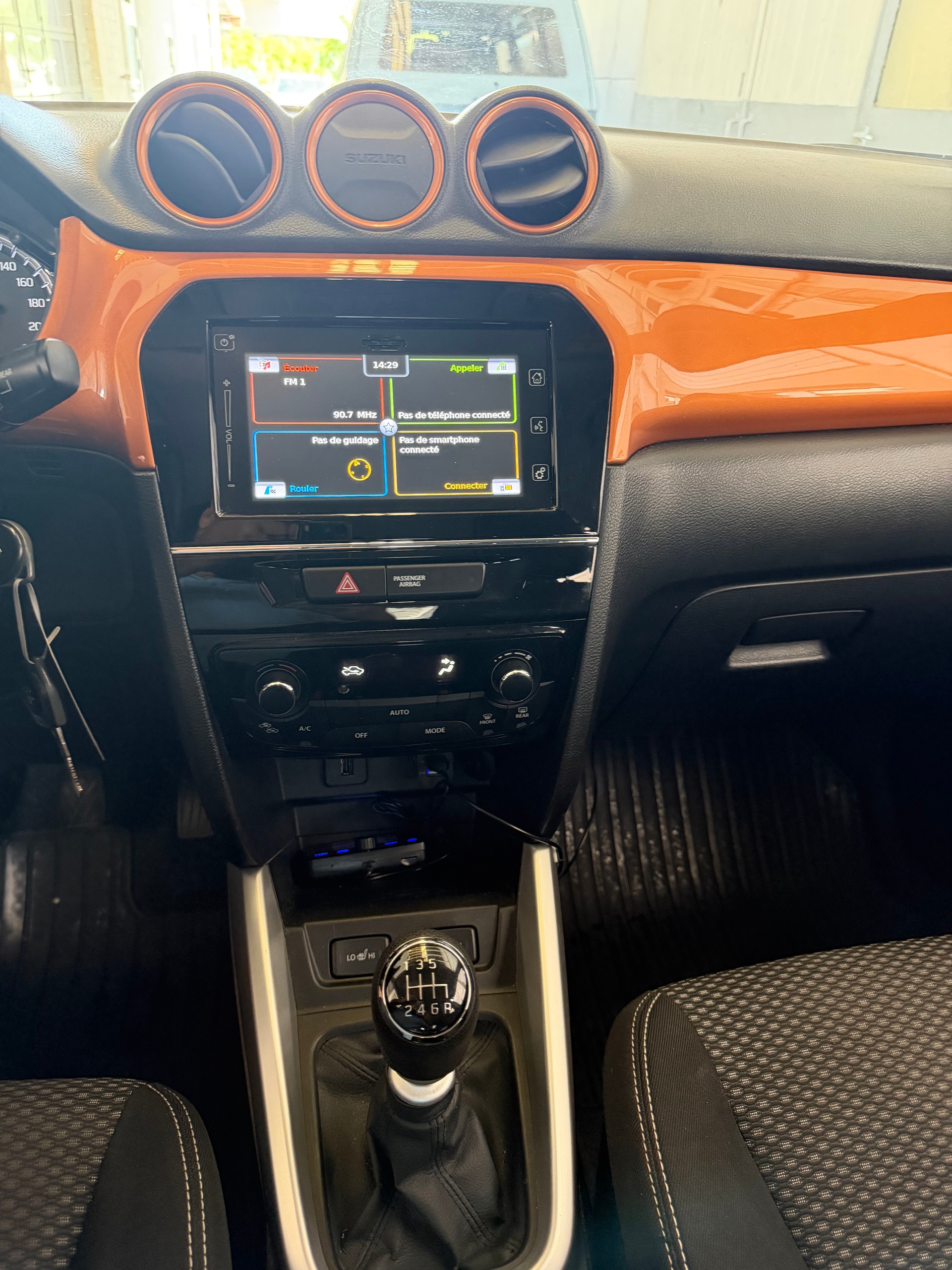 SUZUKI Vitara 1.6 TD Compact Top-image-10