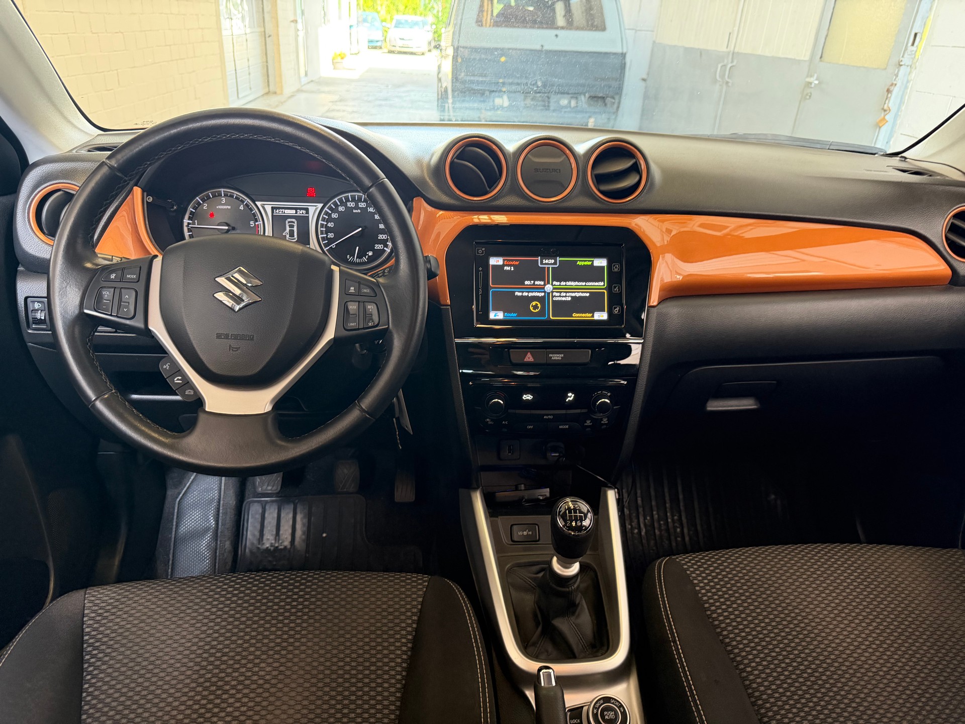 SUZUKI Vitara 1.6 TD Compact Top-image-8