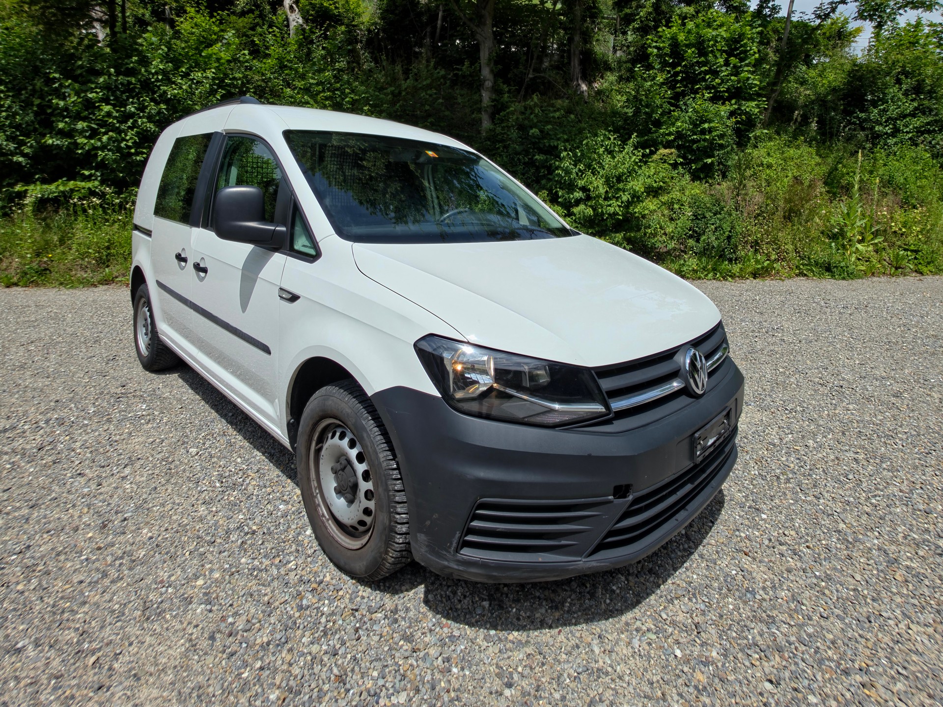 VW Caddy 2.0TDI BlueMotion Technology-image-0