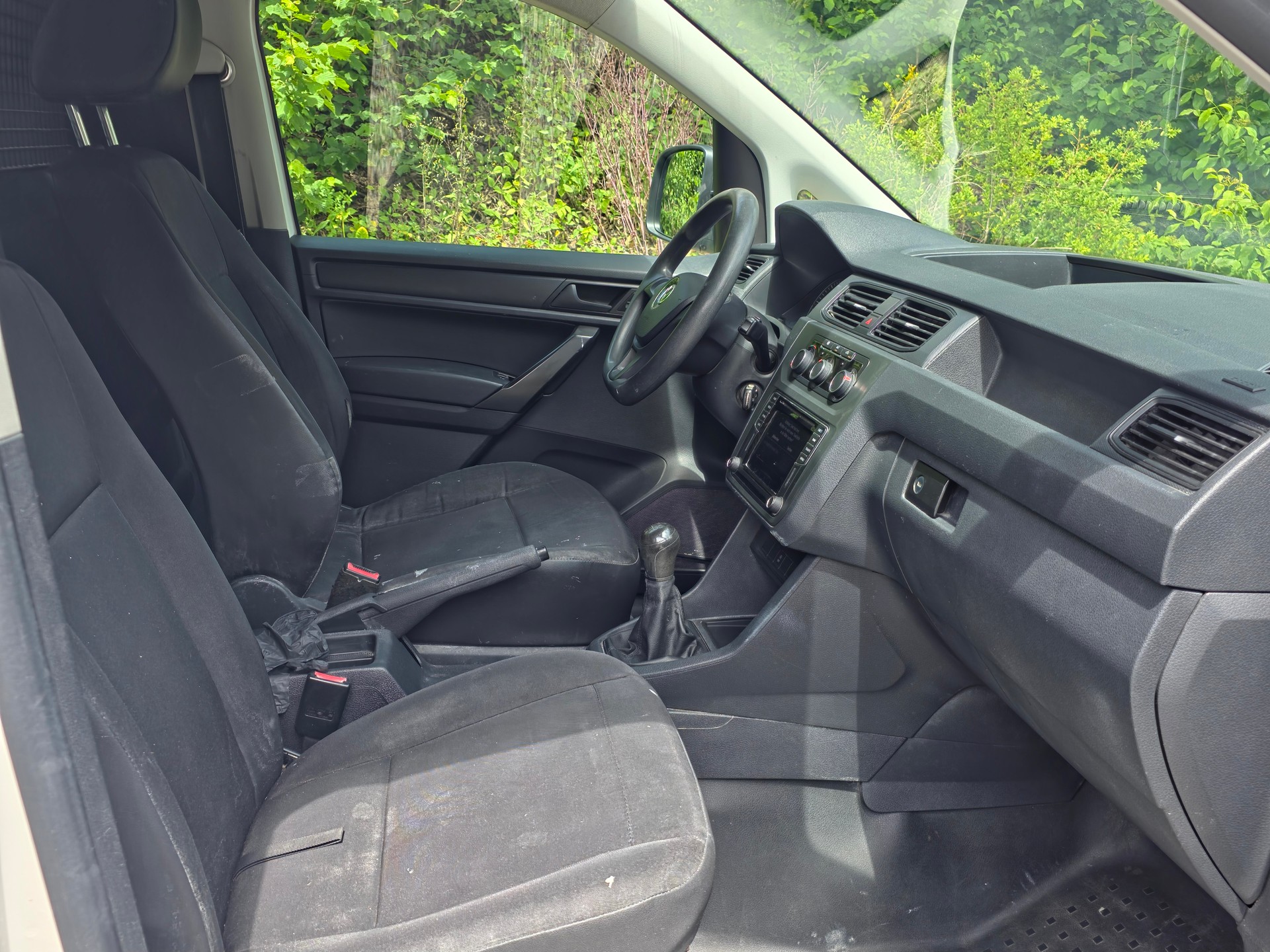 VW Caddy 2.0TDI BlueMotion Technology-image-7