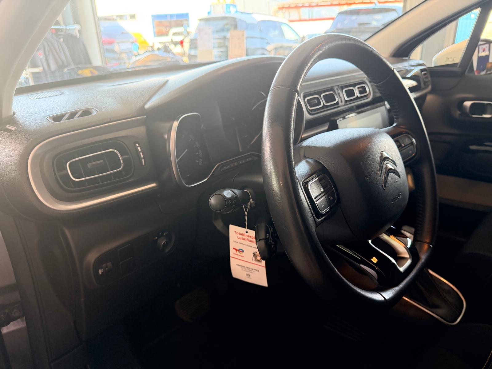 CITROEN C3 1.2i PureTech Shine EAT6-image-7