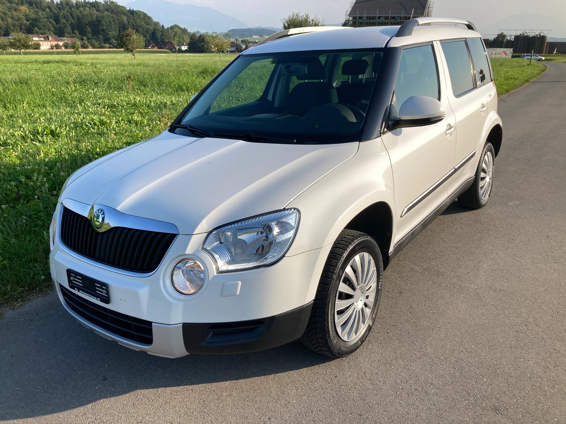SKODA Yeti 2.0 TDI Active 4x4-image-0