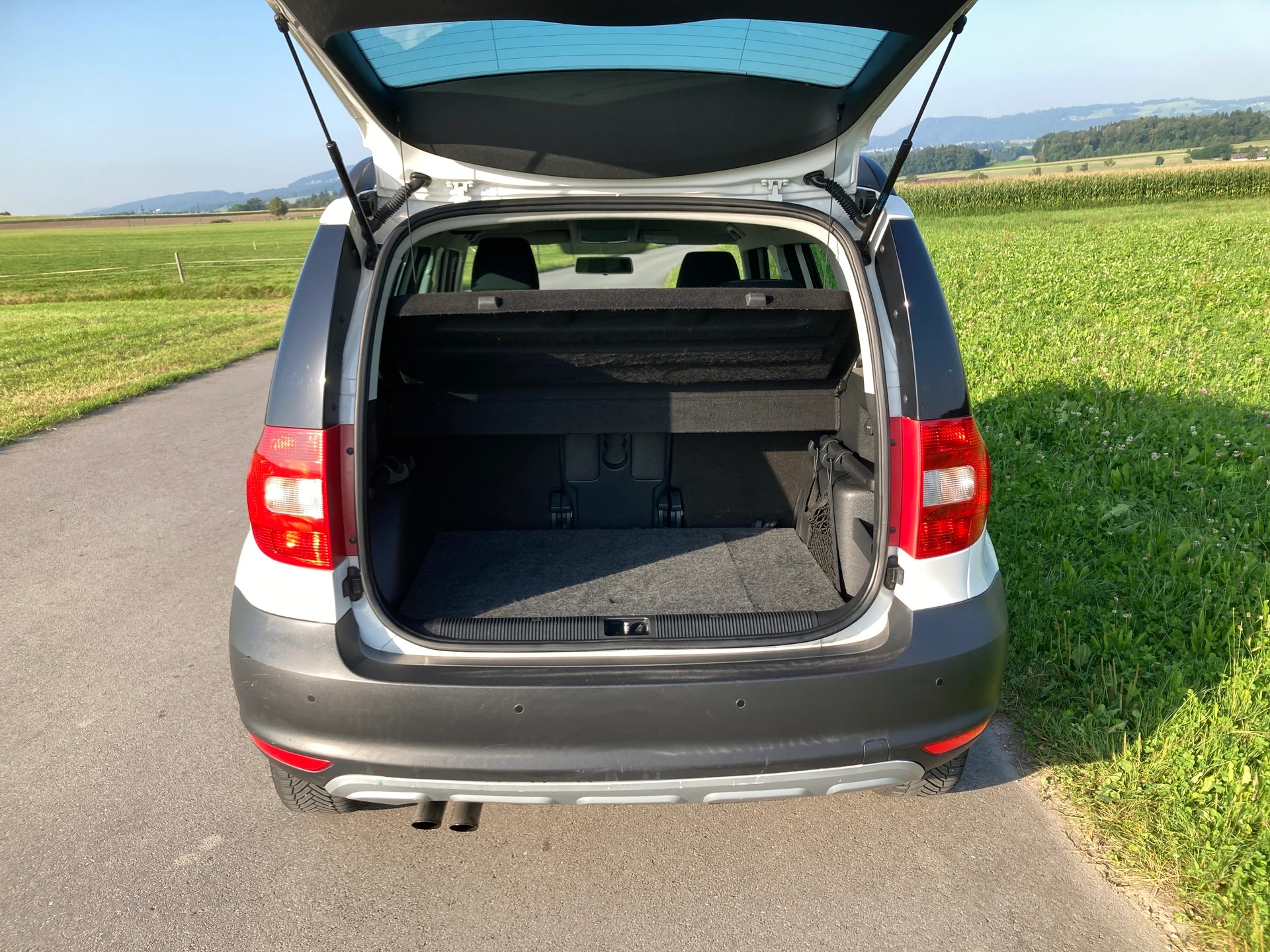 SKODA Yeti 2.0 TDI Active 4x4-image-5