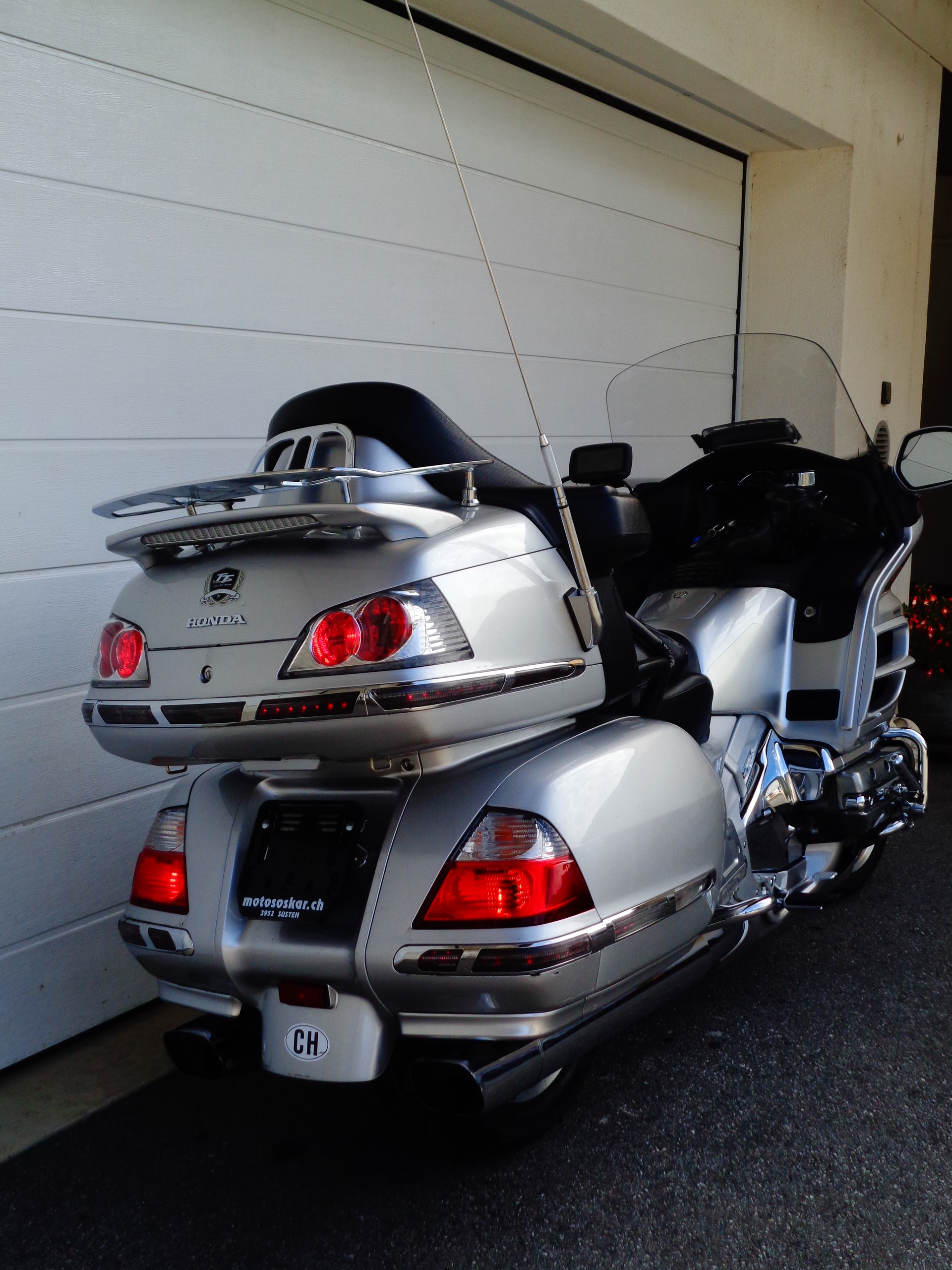 HONDA GL 1800 A Goldwing-showroom-element-2