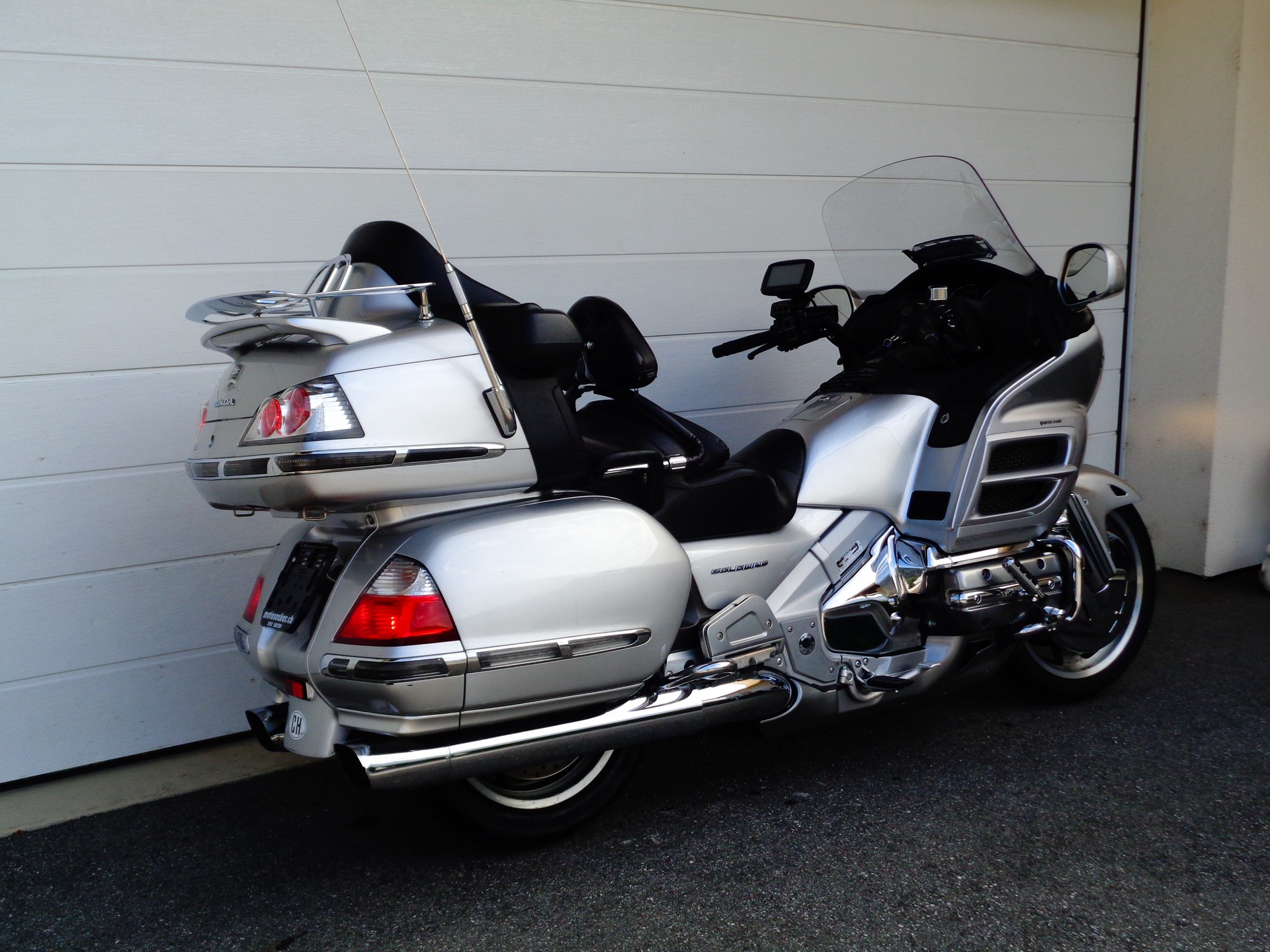 HONDA GL 1800 A Goldwing-showroom-element-1