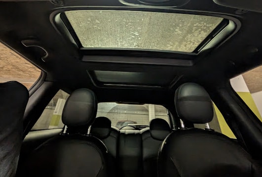 MINI Cooper S Trafalgar Edition-image-4
