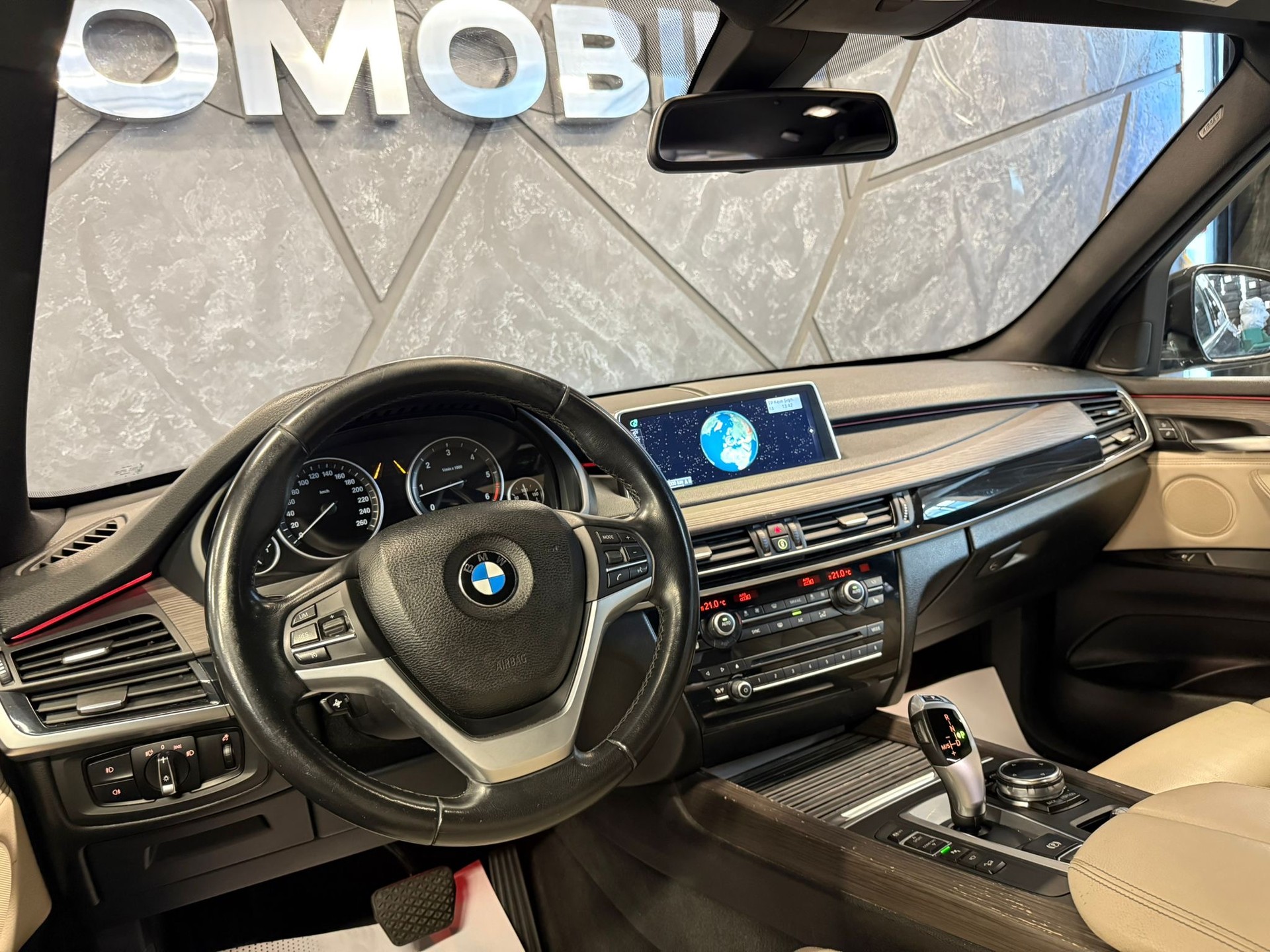 BMW X5 xDrive 30d Steptronic-image-9