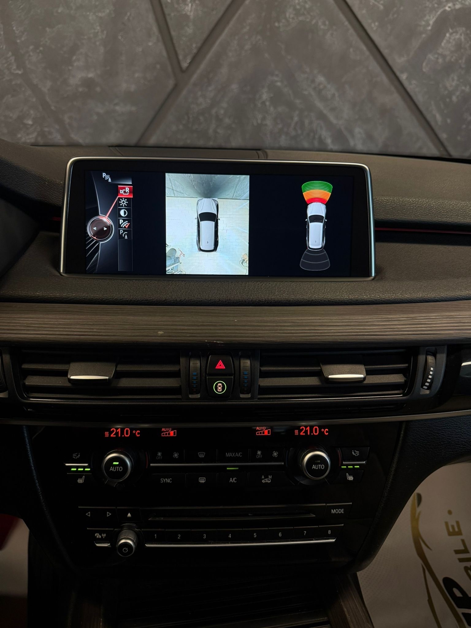 BMW X5 xDrive 30d Steptronic-image-11