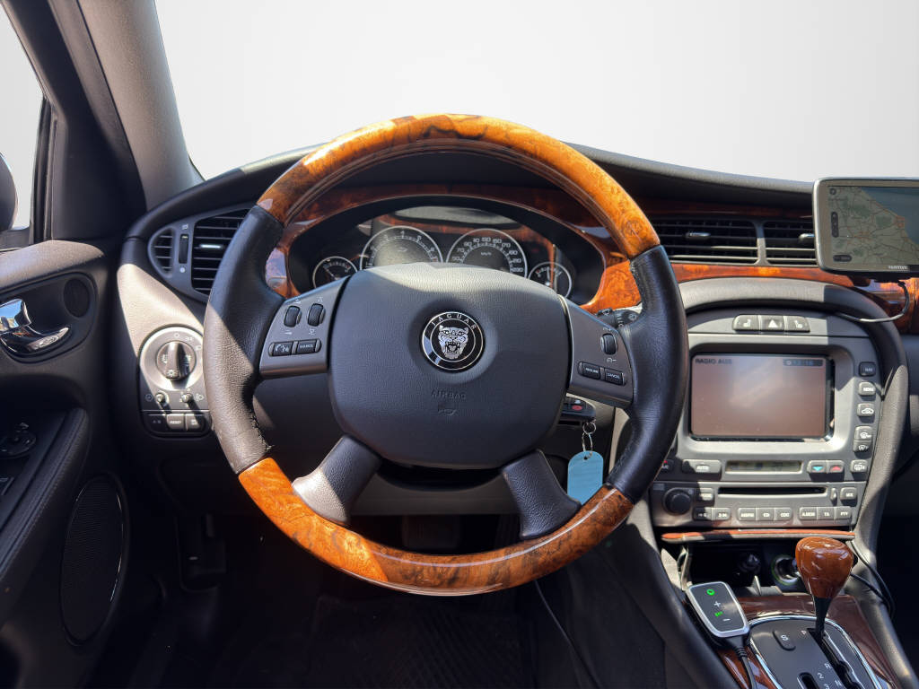 JAGUAR X-TYPE 3.0-image-9