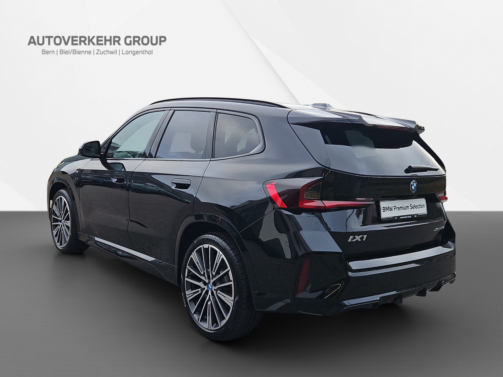 BMW iX1 xDrive 30 M Sport Pro-image-4