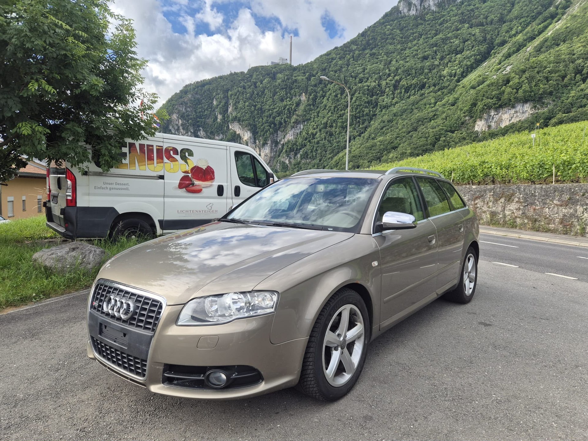 AUDI A4 Avant 2.0 TDI quattro-image-5