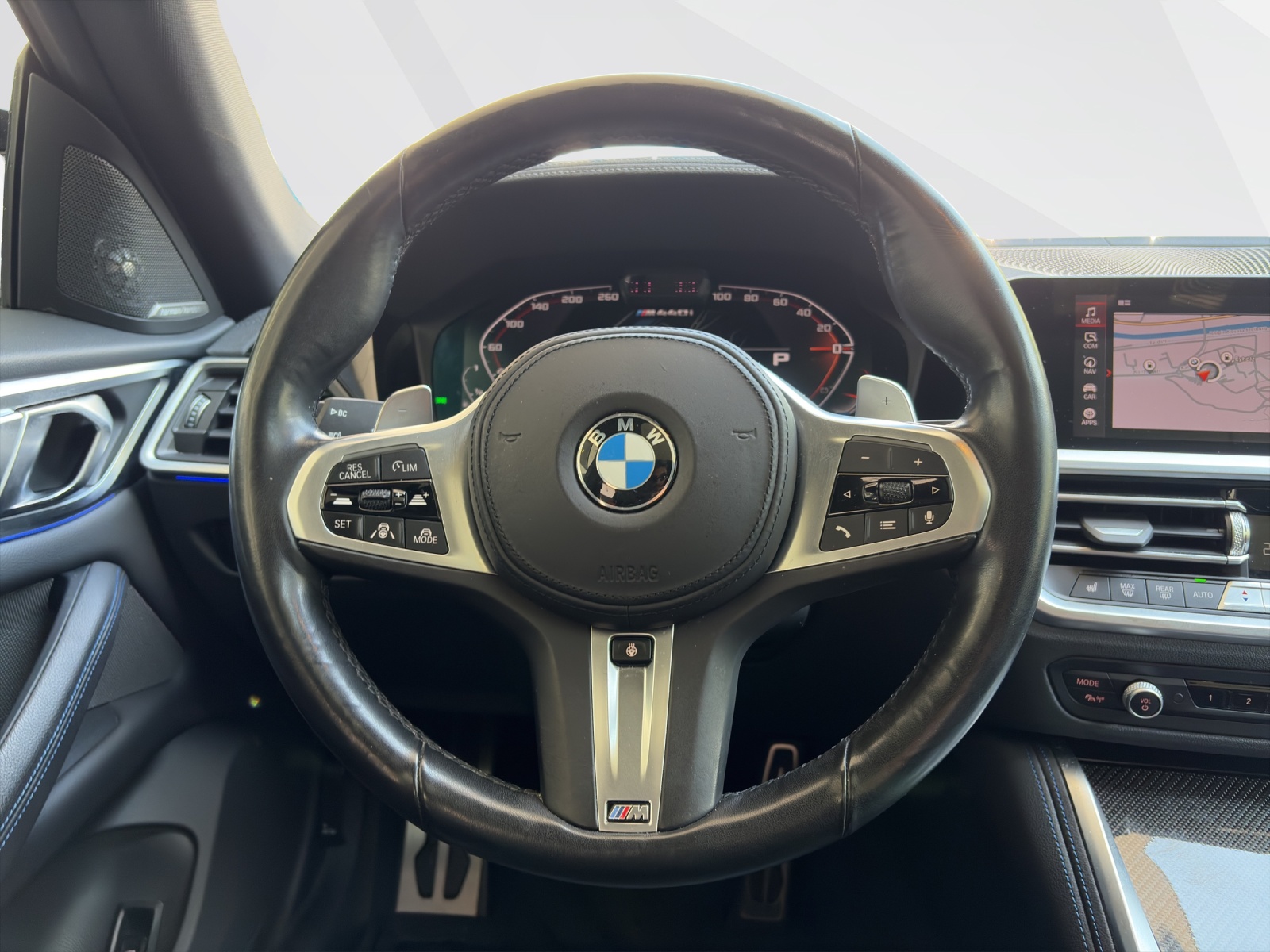 BMW M440i xDrive Gran Coupé-image-11