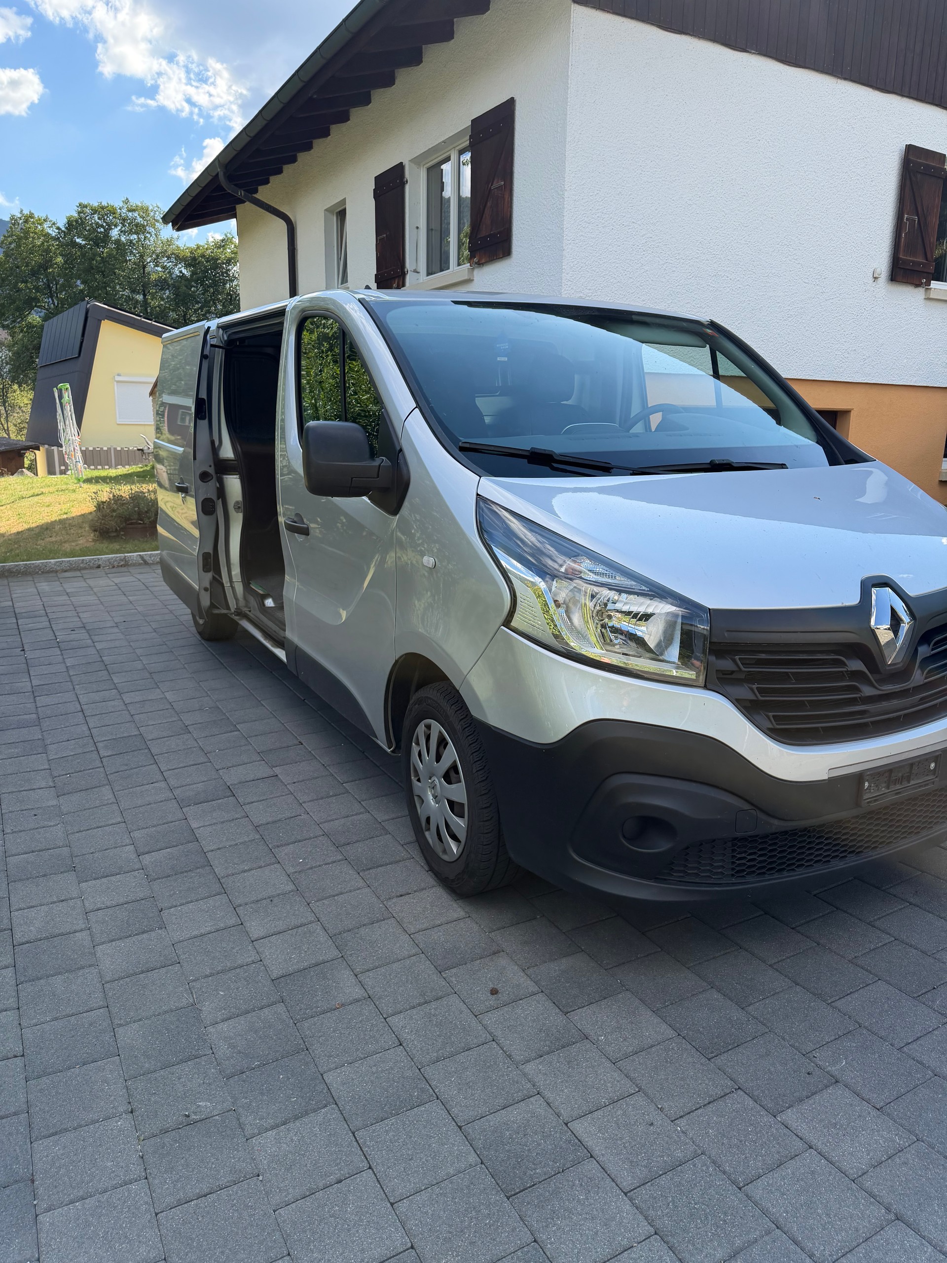 RENAULT 1.6 dCi 120 Access-image-2