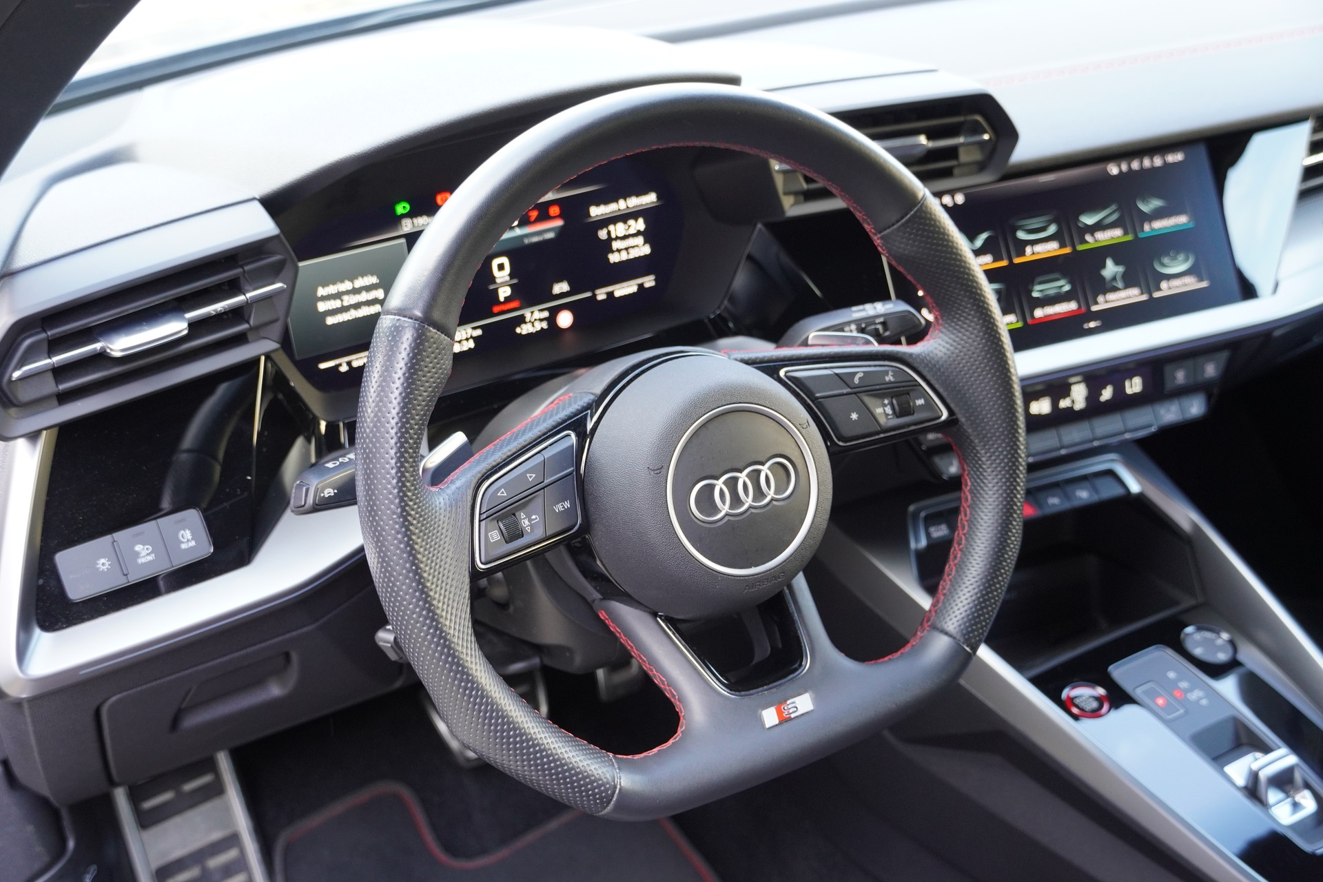 AUDI S3 Sportback 2.0 TFSI quattro S-tronic-image-10