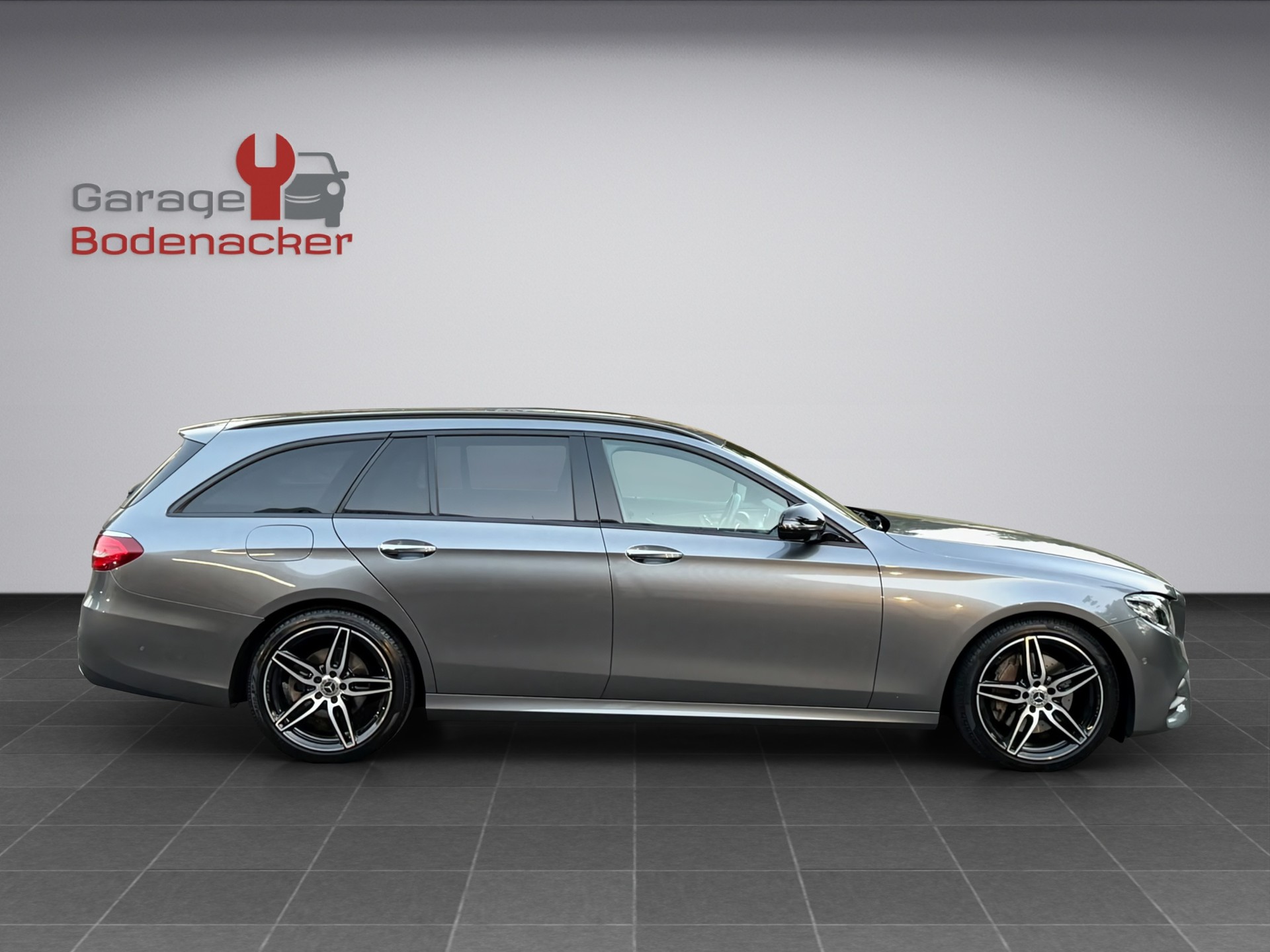 MERCEDES-BENZ E 200 d AMG Line 9G-Tronic * Night-Paket *-image-5